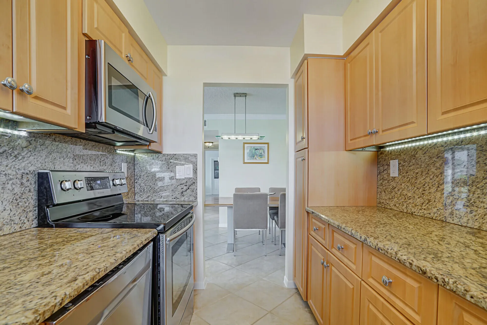 Property Slideshow image 17 of 55 | 202 high point ter a, Delray Beach, FL, 33445