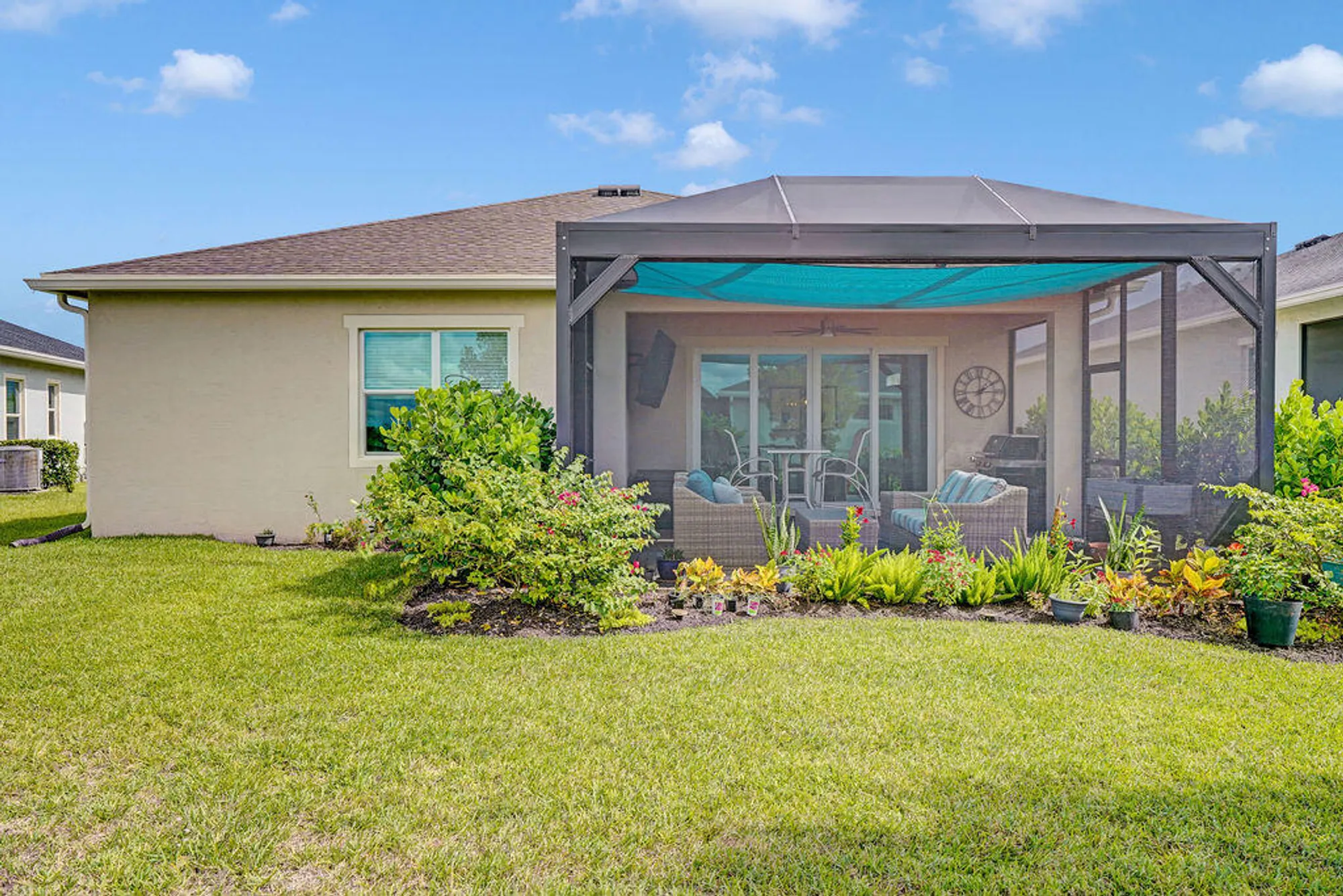 Property Slideshow image 8 of 59 | 732 se bloomfield rd, Port Saint Lucie, FL, 34984