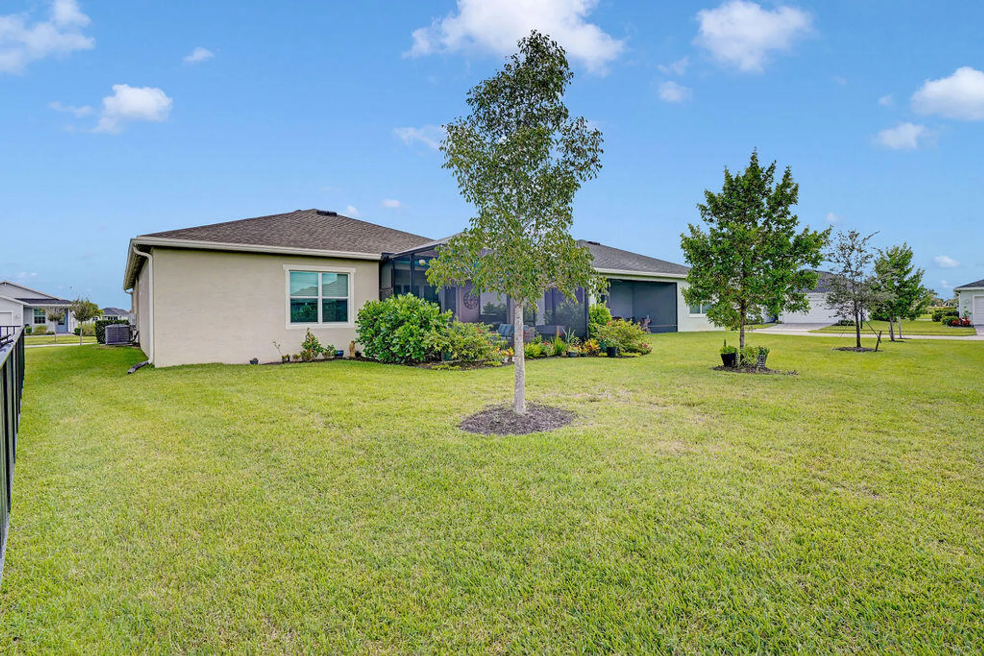 Property Slideshow image 37 of 59 | 732 se bloomfield rd, Port Saint Lucie, FL, 34984