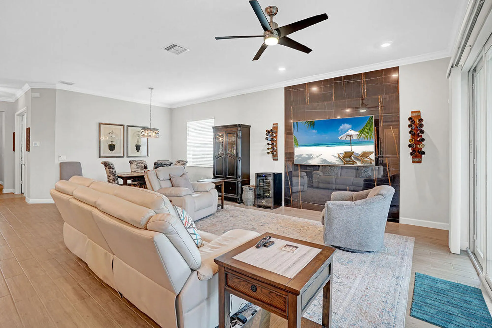 Property Slideshow image 14 of 59 | 732 se bloomfield rd, Port Saint Lucie, FL, 34984