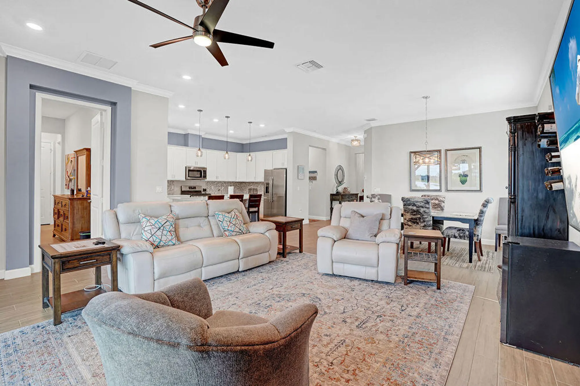 Property Slideshow image 16 of 59 | 732 se bloomfield rd, Port Saint Lucie, FL, 34984