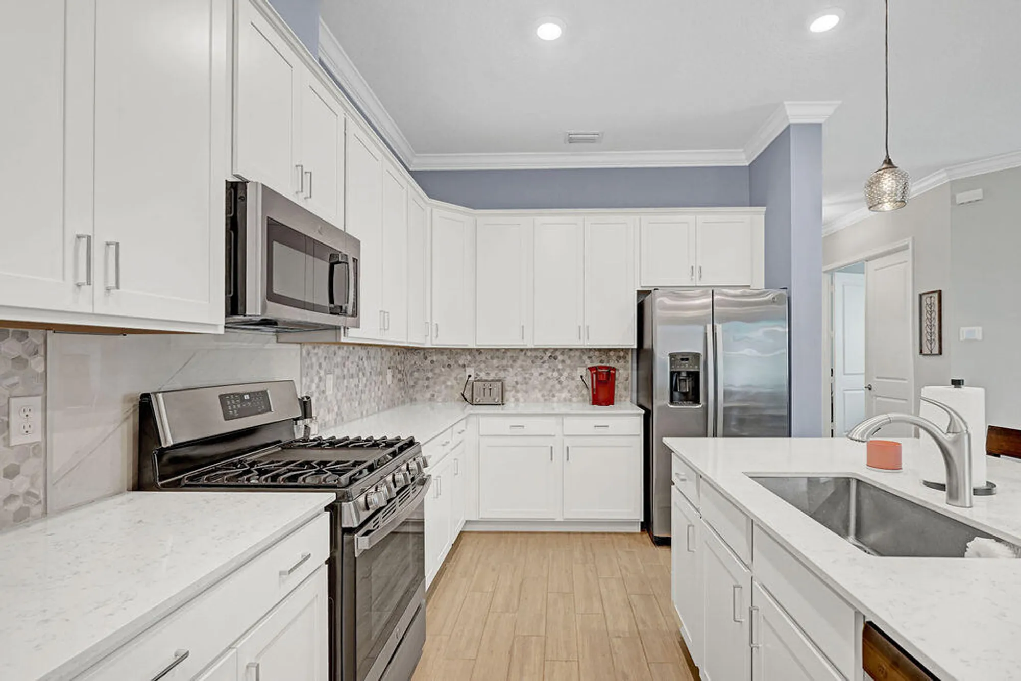 Property Slideshow image 4 of 59 | 732 se bloomfield rd, Port Saint Lucie, FL, 34984