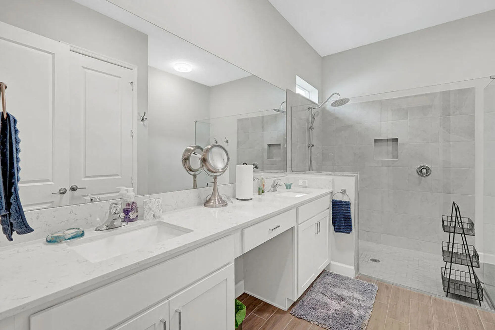 Property Slideshow image 20 of 59 | 732 se bloomfield rd, Port Saint Lucie, FL, 34984