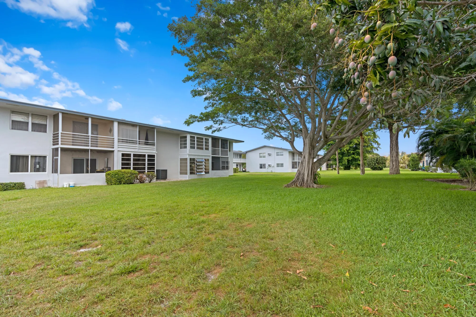 Property Slideshow image 12 of 15 | 279 coventry l, West Palm Beach, FL, 33417