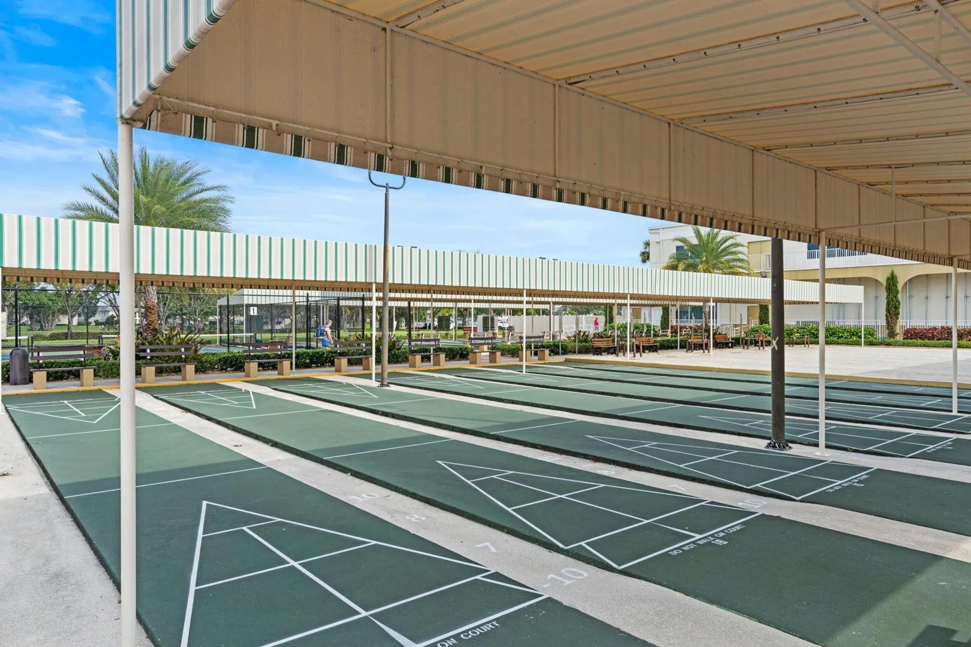 Property Slideshow image 14 of 15 | 279 coventry l, West Palm Beach, FL, 33417