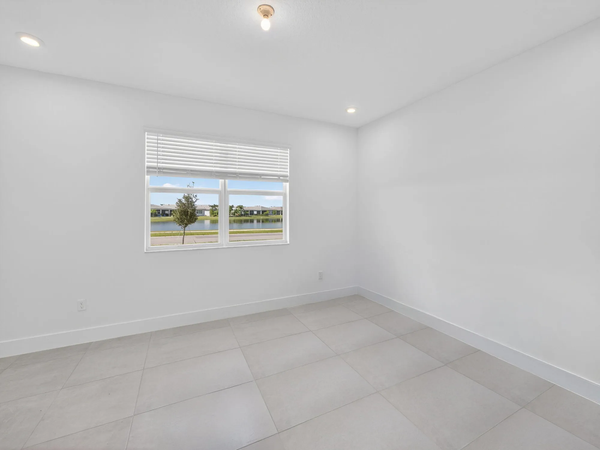 Property Slideshow image 13 of 42 | 9875 sw veronese dr, Port Saint Lucie, FL, 34987