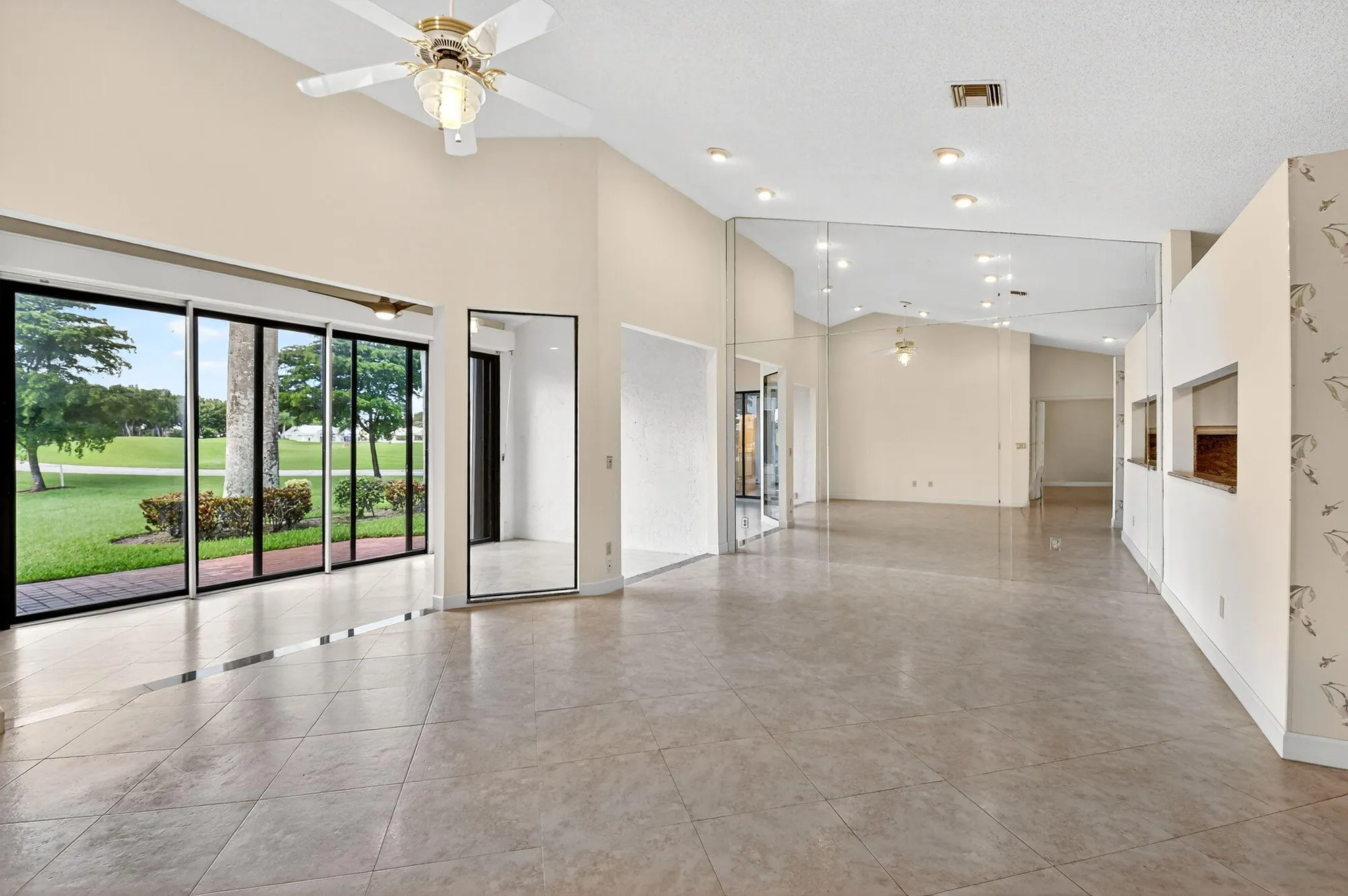 Property Slideshow image 10 of 69 | 8225 cassia dr, Boynton Beach, FL, 33472