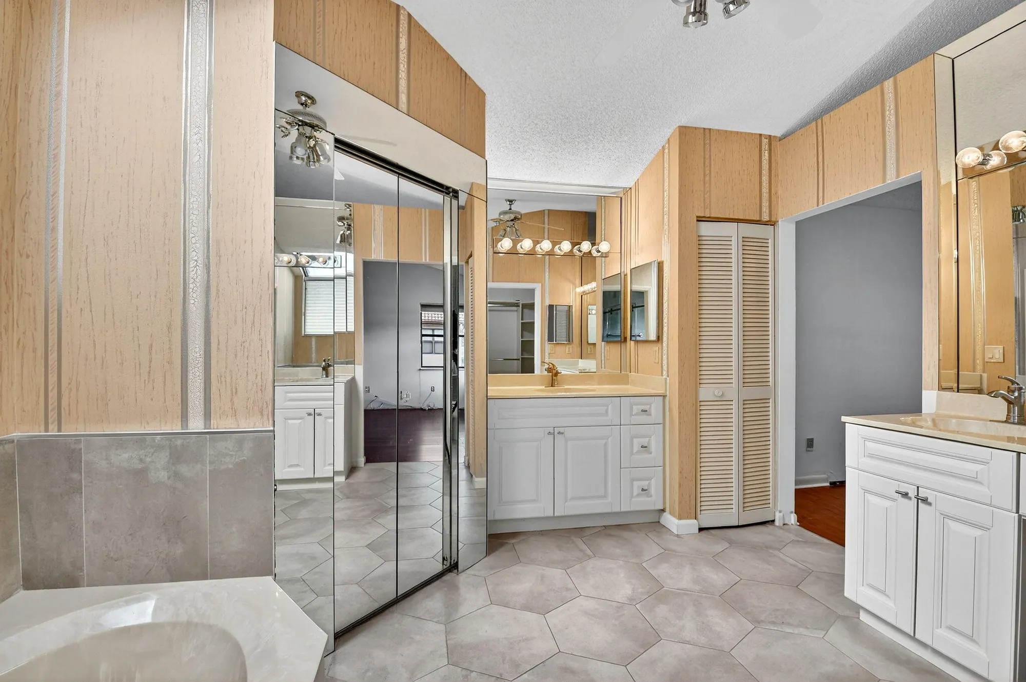 Property Slideshow image 23 of 69 | 8225 cassia dr, Boynton Beach, FL, 33472