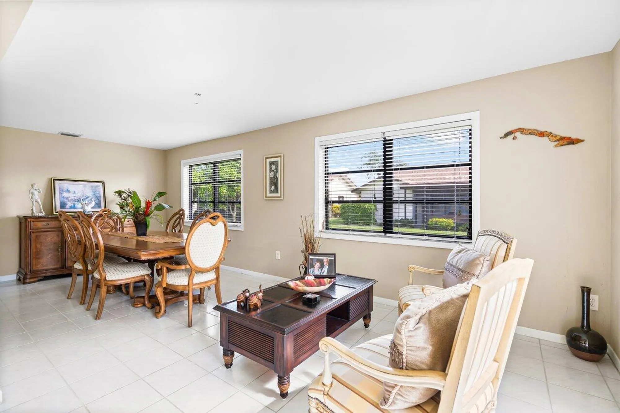 Property Slideshow image 12 of 46 | 6369 lakemont cir, Greenacres, FL, 33463