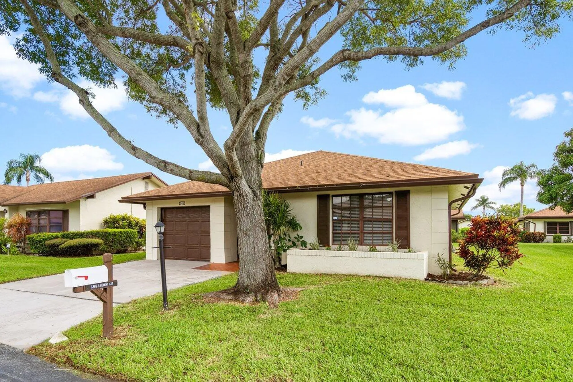 Property Slideshow image 3 of 46 | 6369 lakemont cir, Greenacres, FL, 33463
