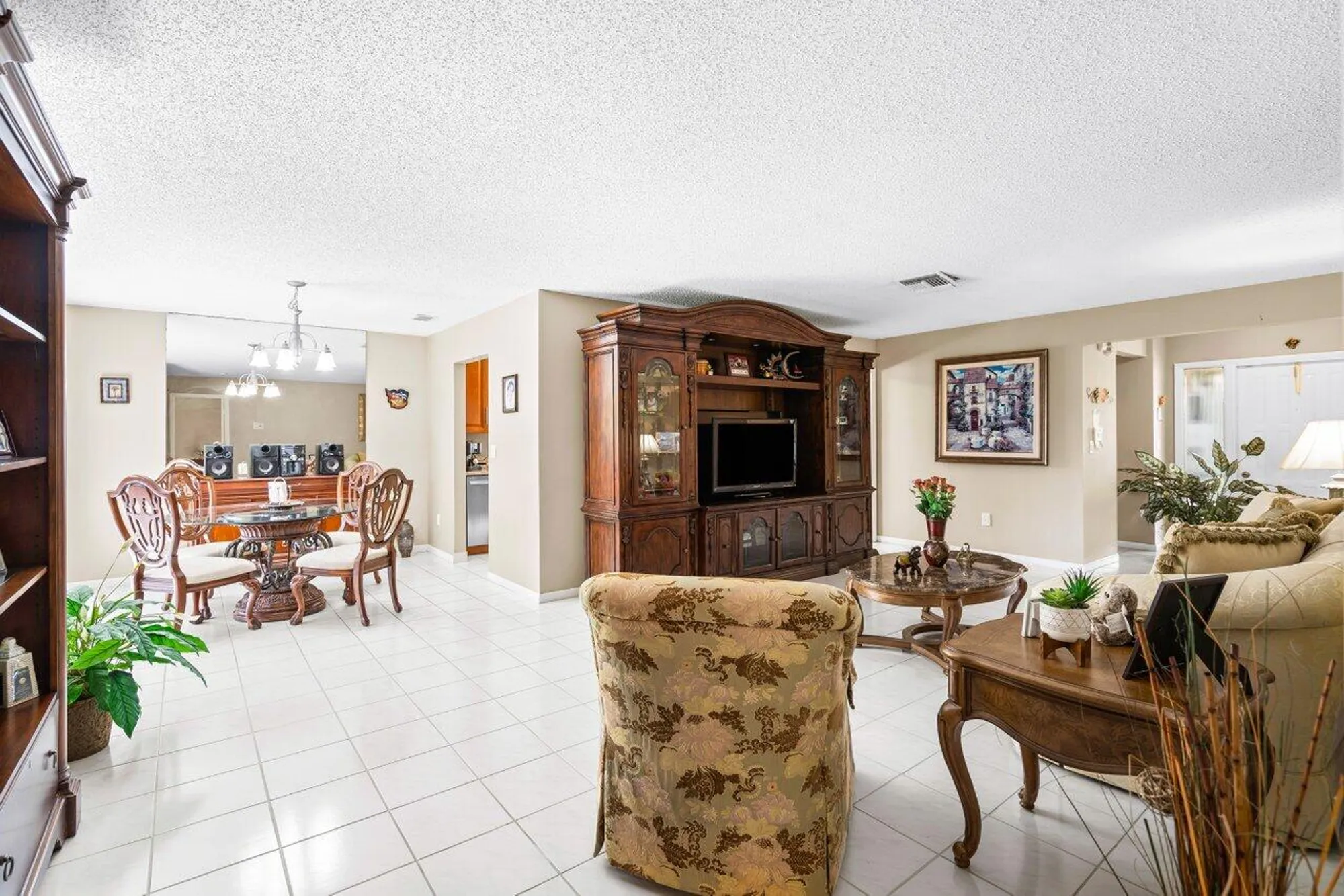 Property Slideshow image 6 of 46 | 6369 lakemont cir, Greenacres, FL, 33463