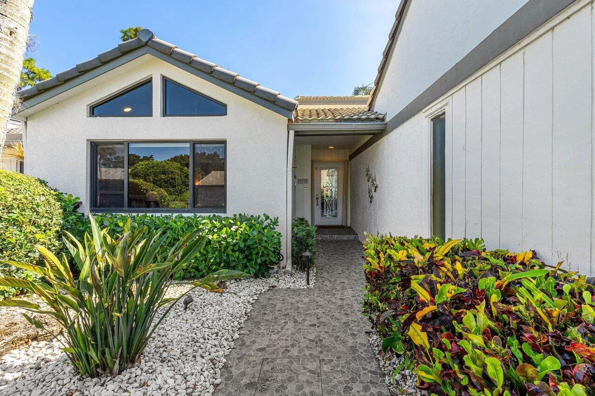 Property Slideshow image 4 of 64 | 80 cambridge ln, Boynton Beach, FL, 33436