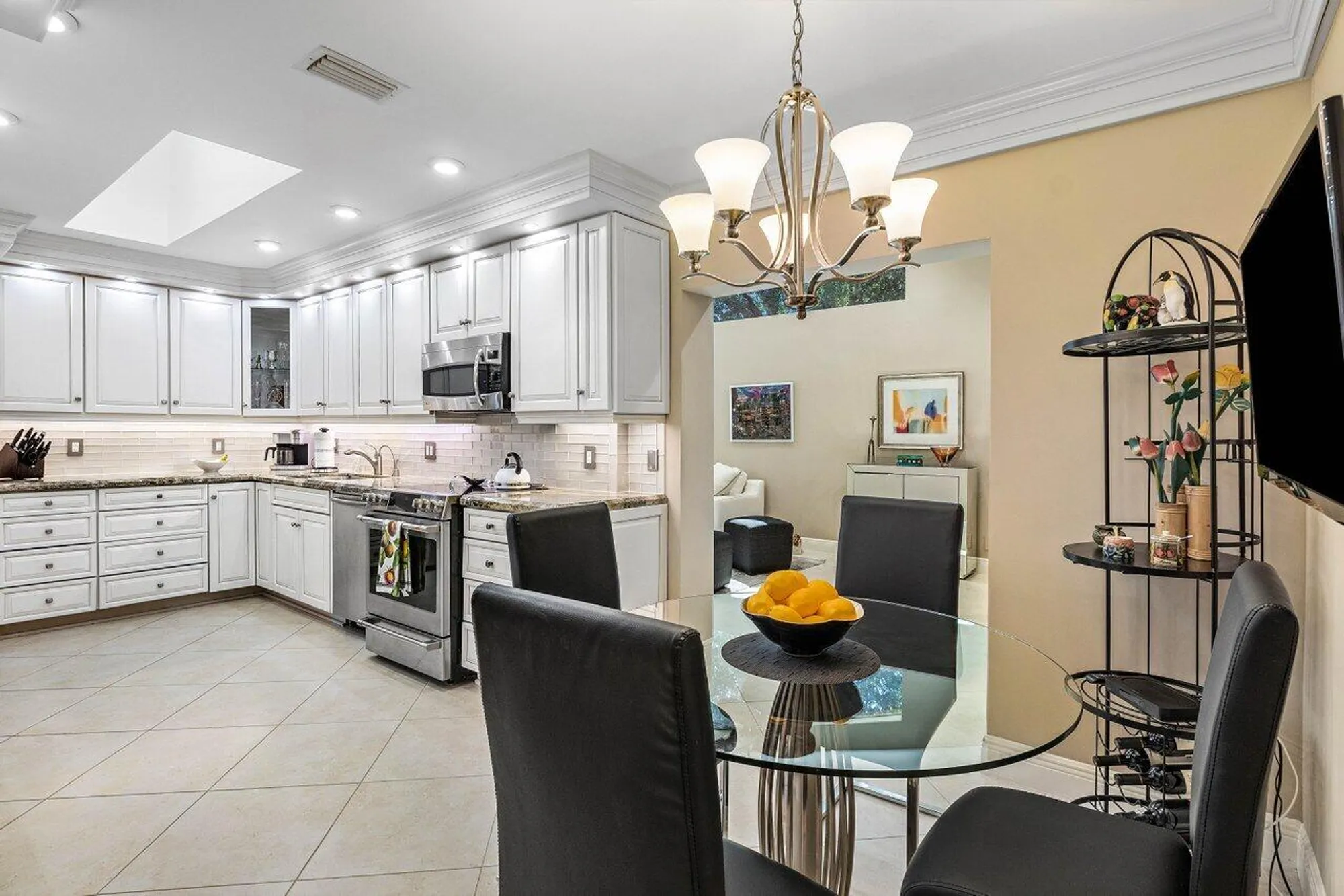 Property Slideshow image 16 of 64 | 80 cambridge ln, Boynton Beach, FL, 33436