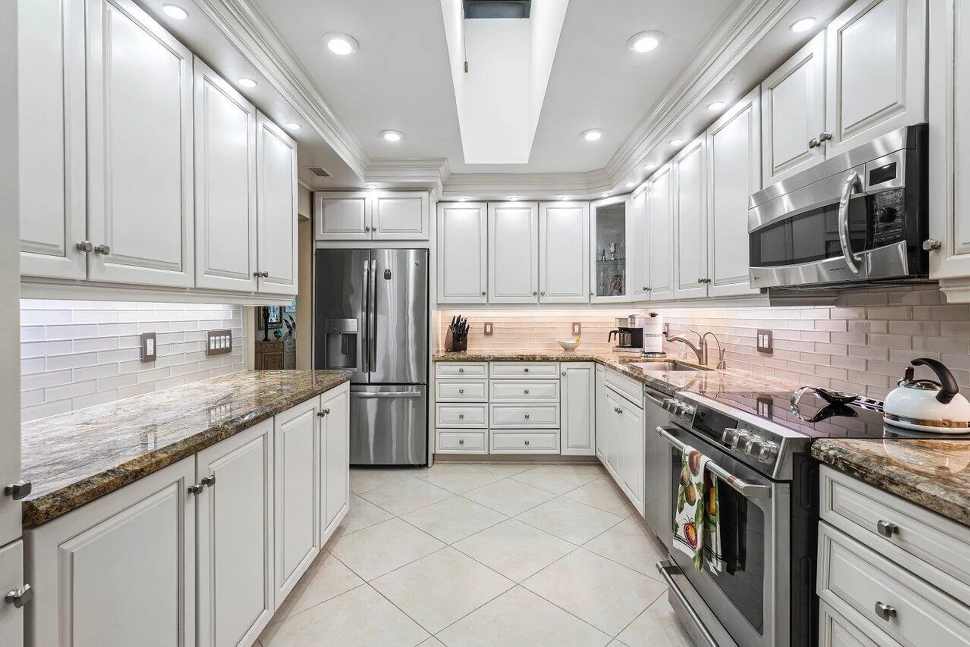 Property Slideshow image 17 of 64 | 80 cambridge ln, Boynton Beach, FL, 33436