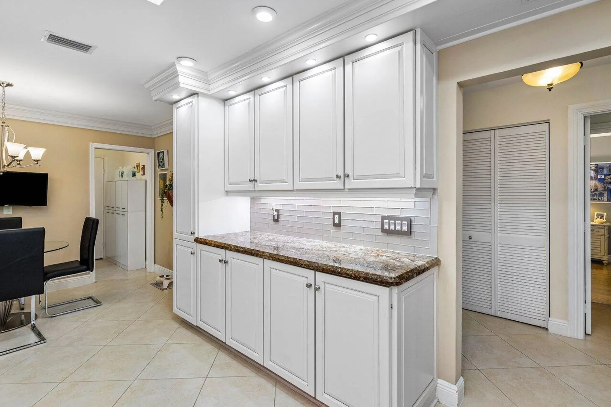 Property Slideshow image 18 of 64 | 80 cambridge ln, Boynton Beach, FL, 33436