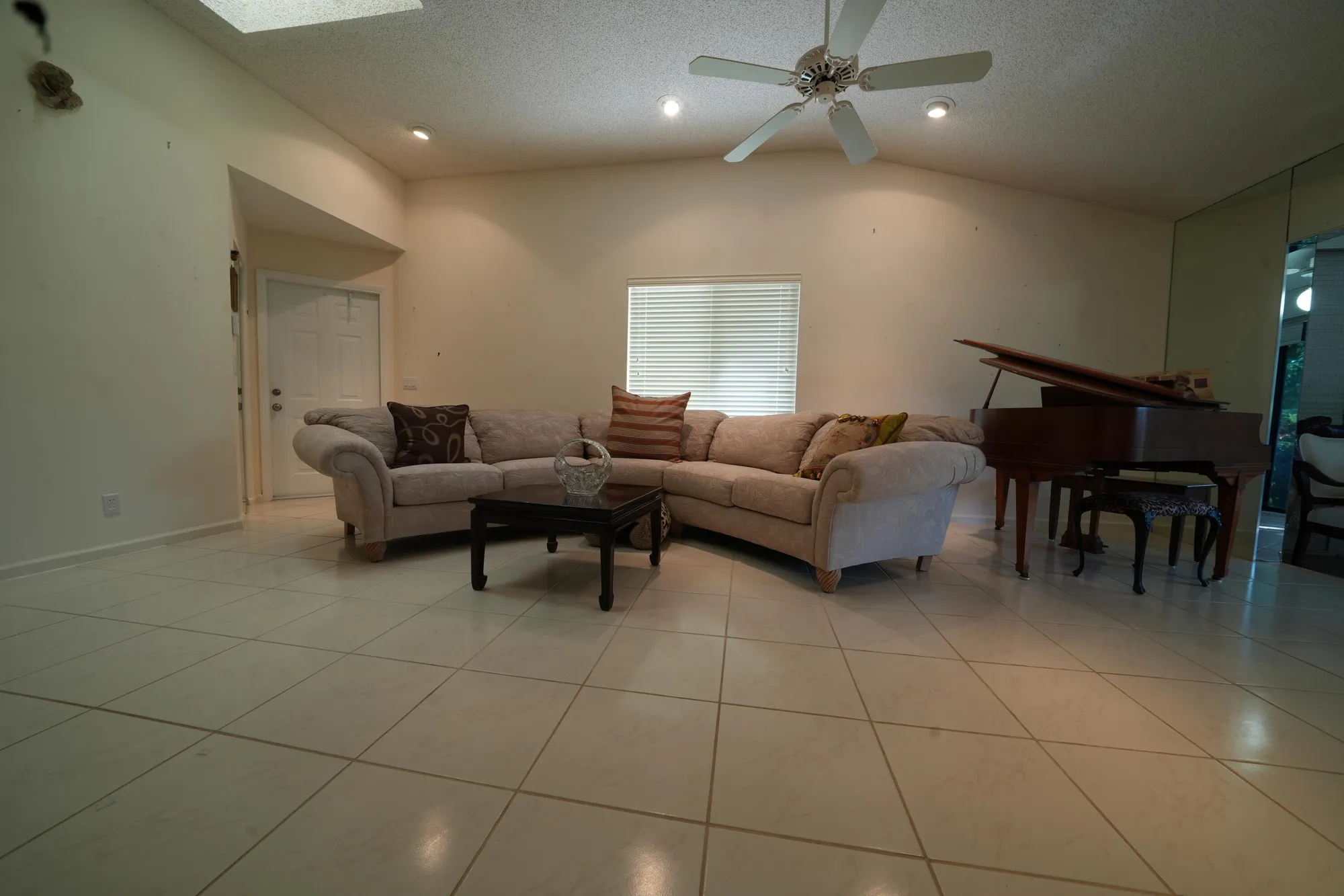 Property Slideshow image 3 of 25 | 10084 cherrywood pl, Boynton Beach, FL, 33437