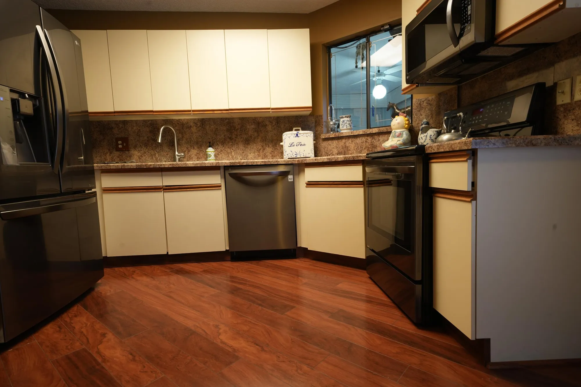 Property Slideshow image 14 of 25 | 10084 cherrywood pl, Boynton Beach, FL, 33437