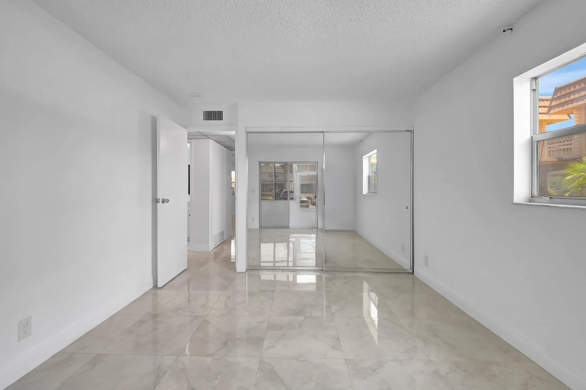 Property Slideshow image 15 of 38 | 21 brittany a, Delray Beach, FL, 33446