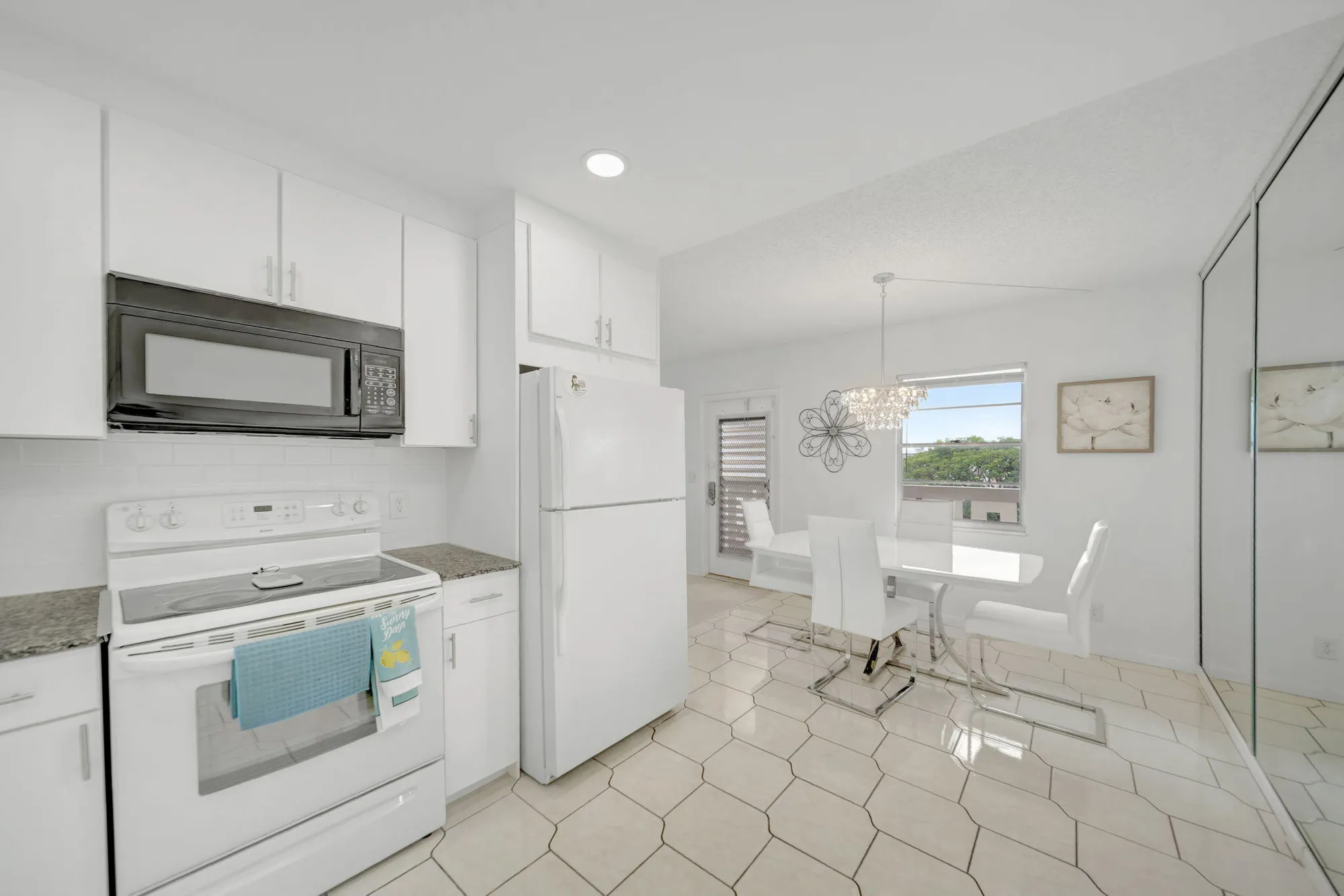Property Slideshow image 12 of 87 | 4039 rexford c, Boca Raton, FL, 33434