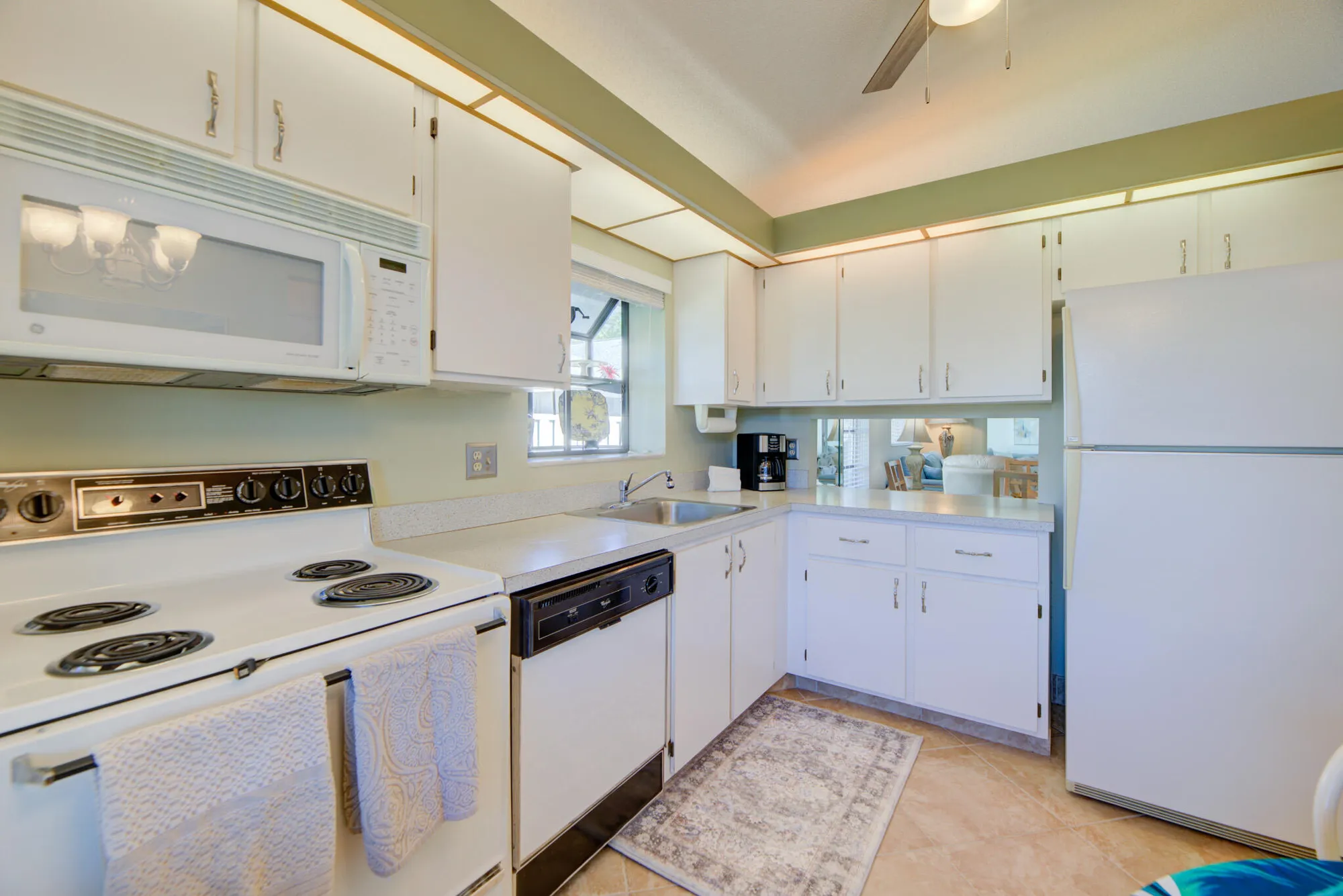 Property Slideshow image 15 of 45 | 8624 sunbird pl, Boca Raton, FL, 33496