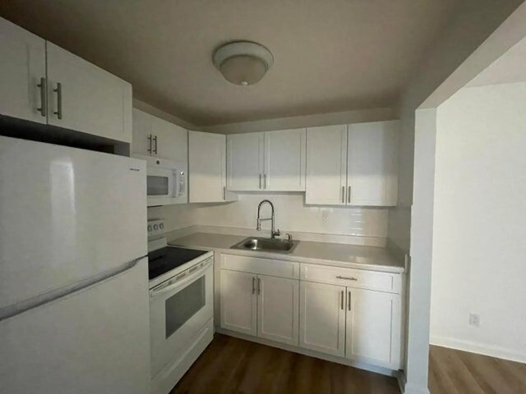 Property Slideshow image 4 of 17 | 407 sheffield q, West Palm Beach, FL, 33417