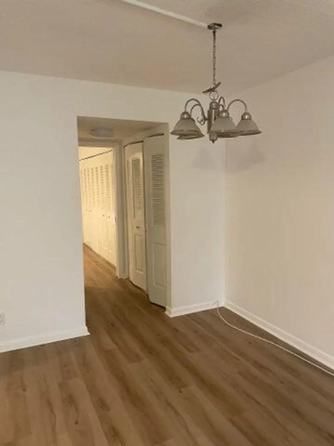 Property Slideshow image 6 of 17 | 407 sheffield q, West Palm Beach, FL, 33417