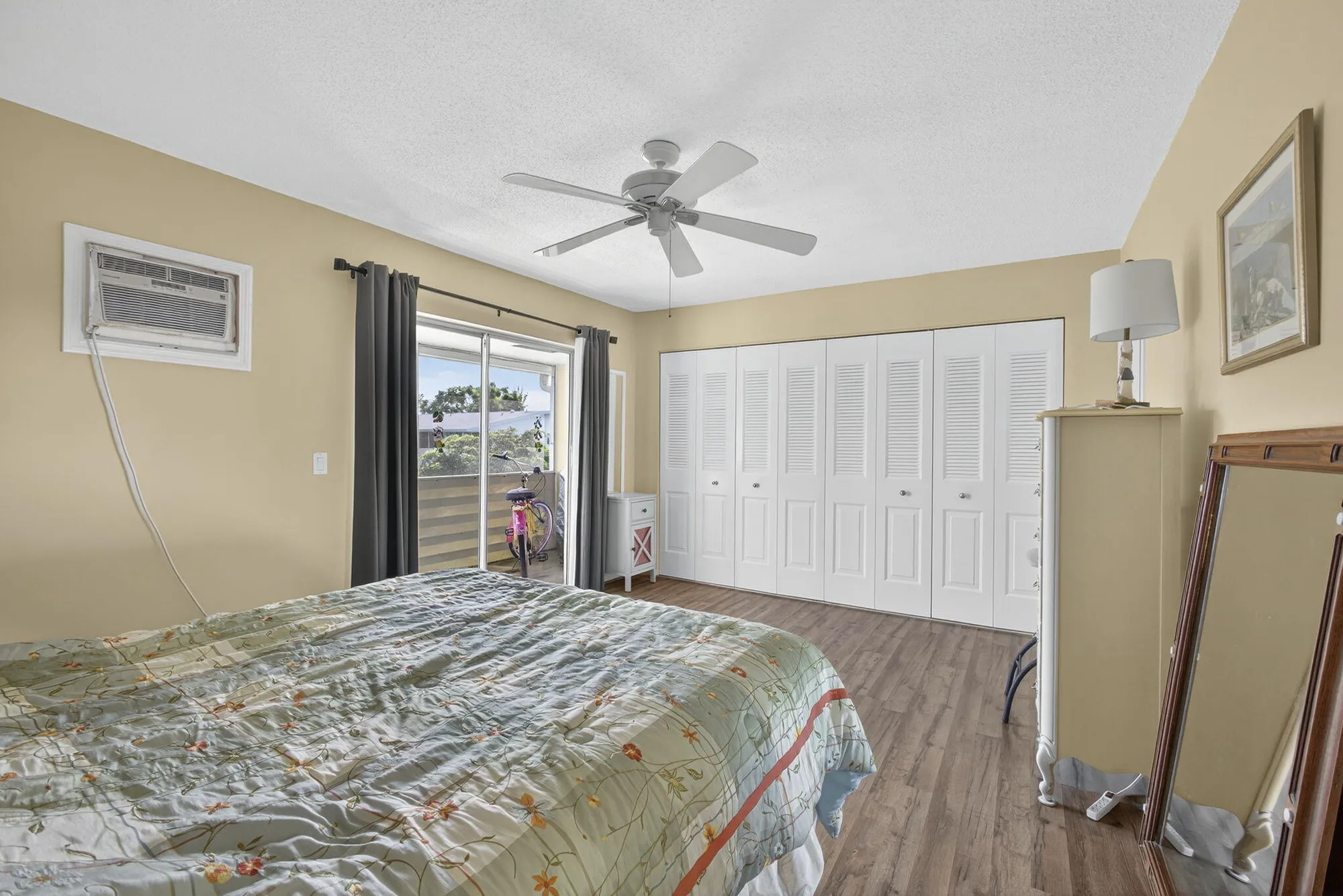 Property Slideshow image 9 of 32 | 414 windsor r, West Palm Beach, FL, 33417