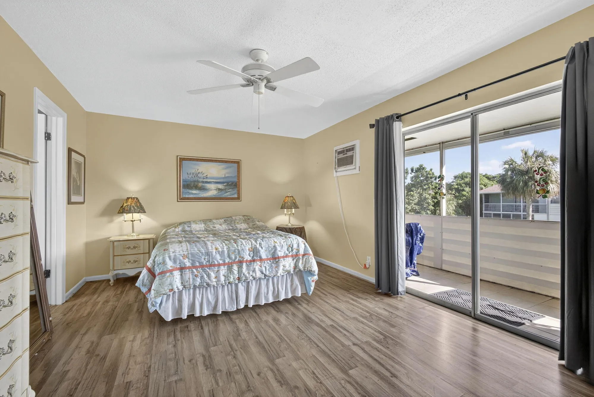 Property Slideshow image 8 of 32 | 414 windsor r, West Palm Beach, FL, 33417