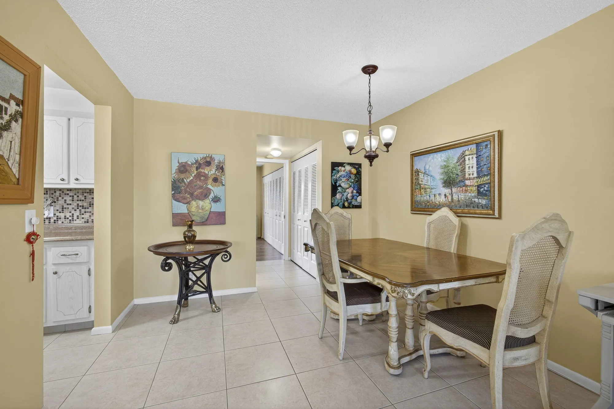 Property Slideshow image 5 of 32 | 414 windsor r, West Palm Beach, FL, 33417