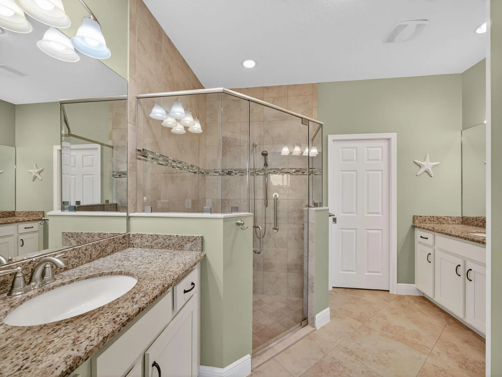 Property Slideshow image 14 of 130 | 11231 sw winding lakes cir, Port Saint Lucie, FL, 34987