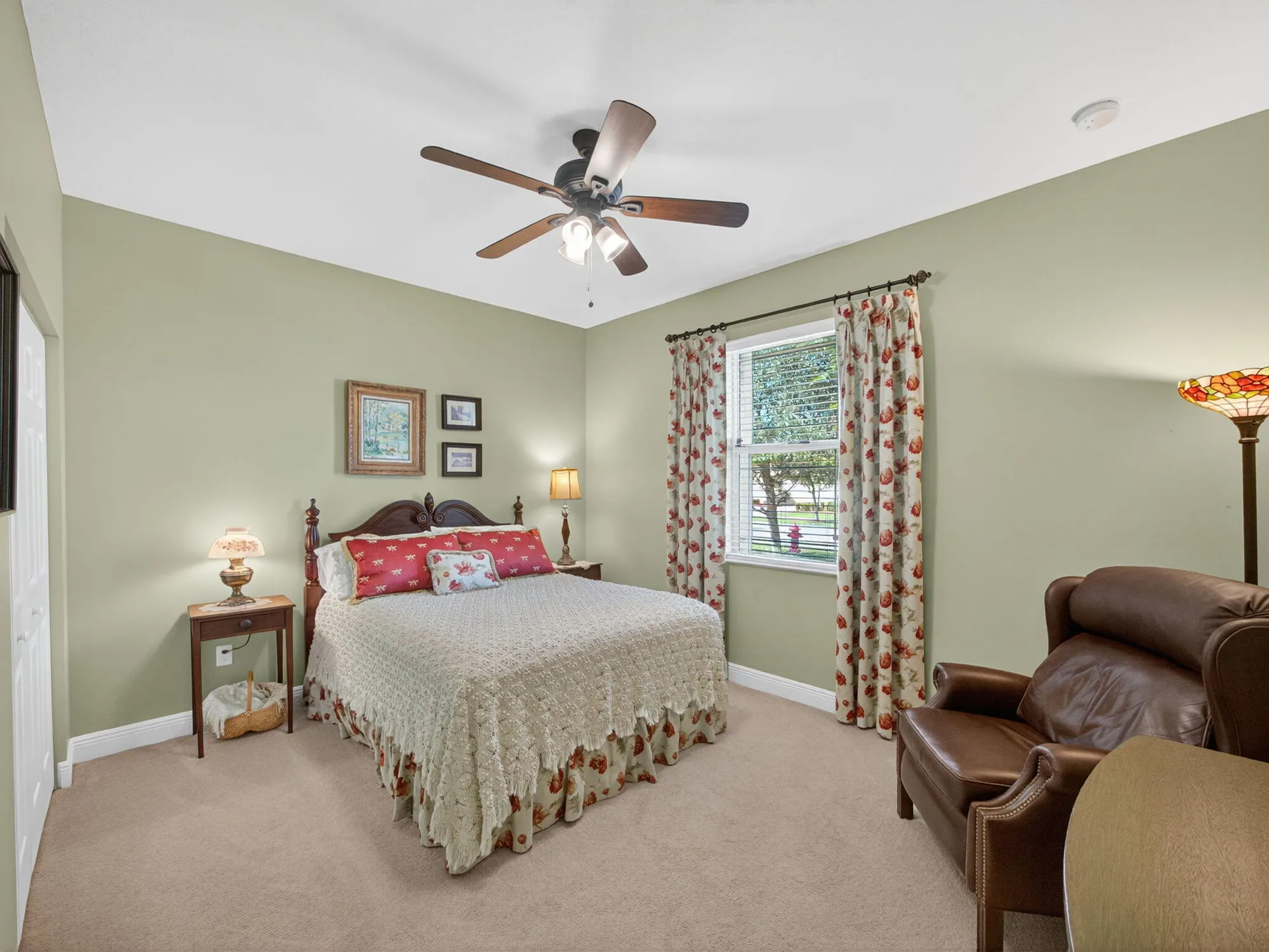 Property Slideshow image 16 of 130 | 11231 sw winding lakes cir, Port Saint Lucie, FL, 34987