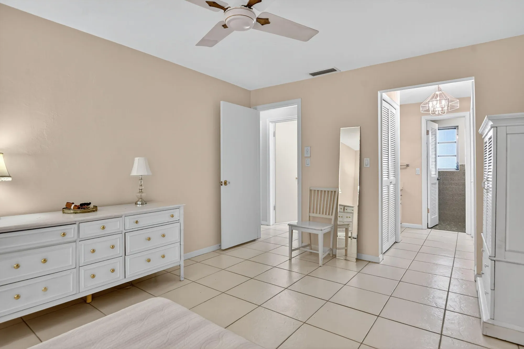 Property Slideshow image 2 of 30 | 303 nw 42nd st, Boca Raton, FL, 33431