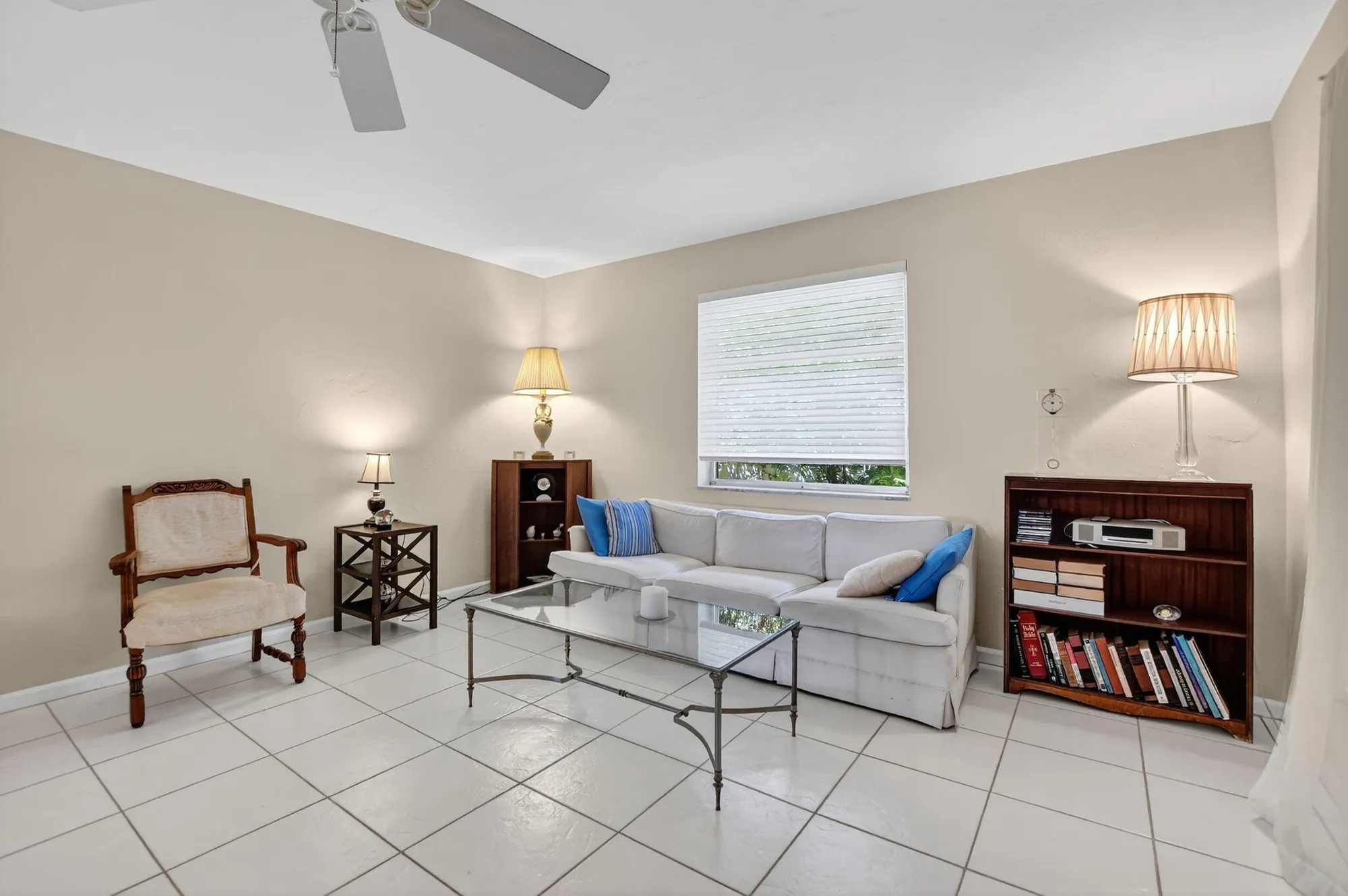 Property Slideshow image 7 of 30 | 303 nw 42nd st, Boca Raton, FL, 33431