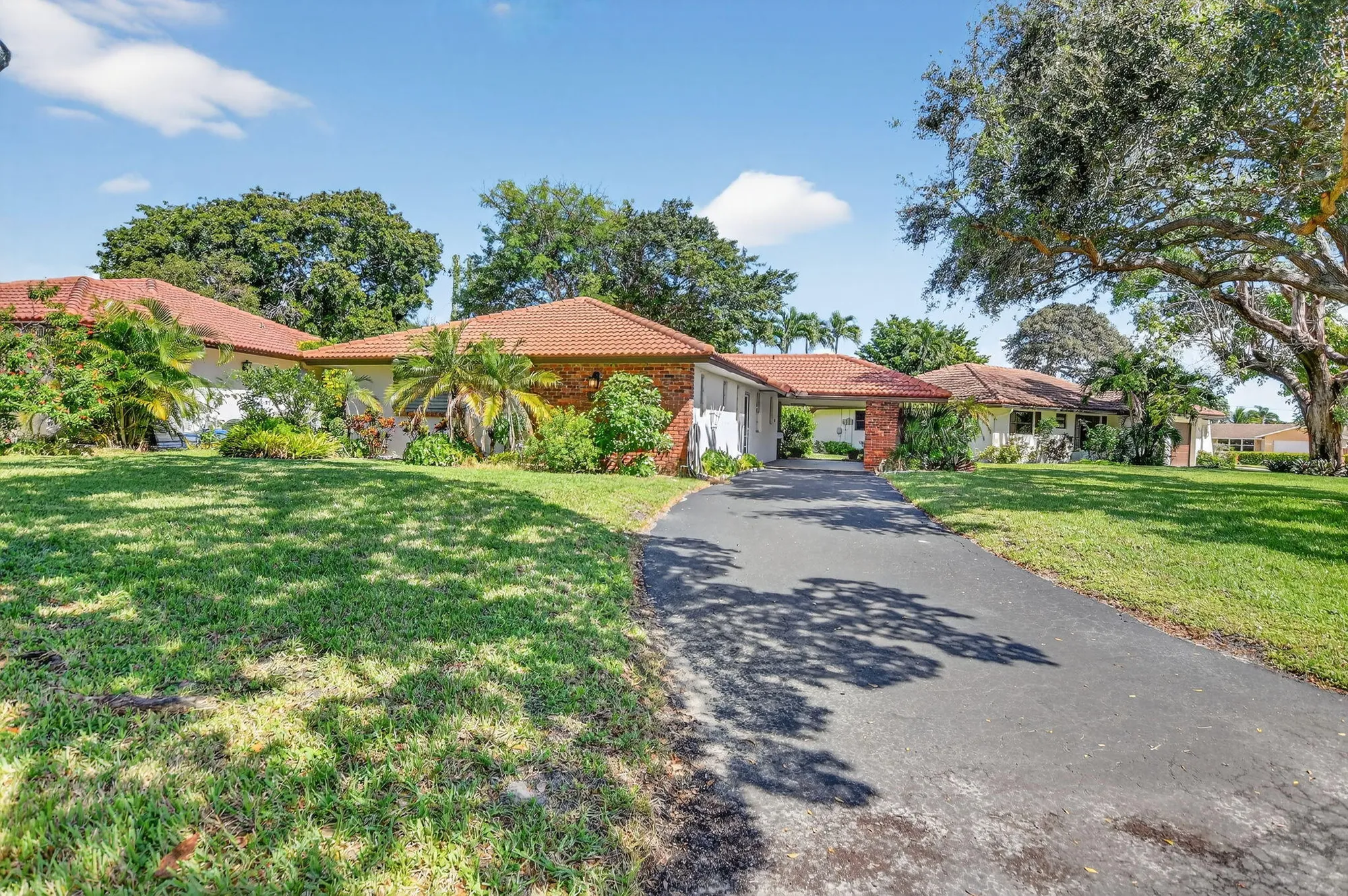 Property Slideshow image 18 of 30 | 303 nw 42nd st, Boca Raton, FL, 33431