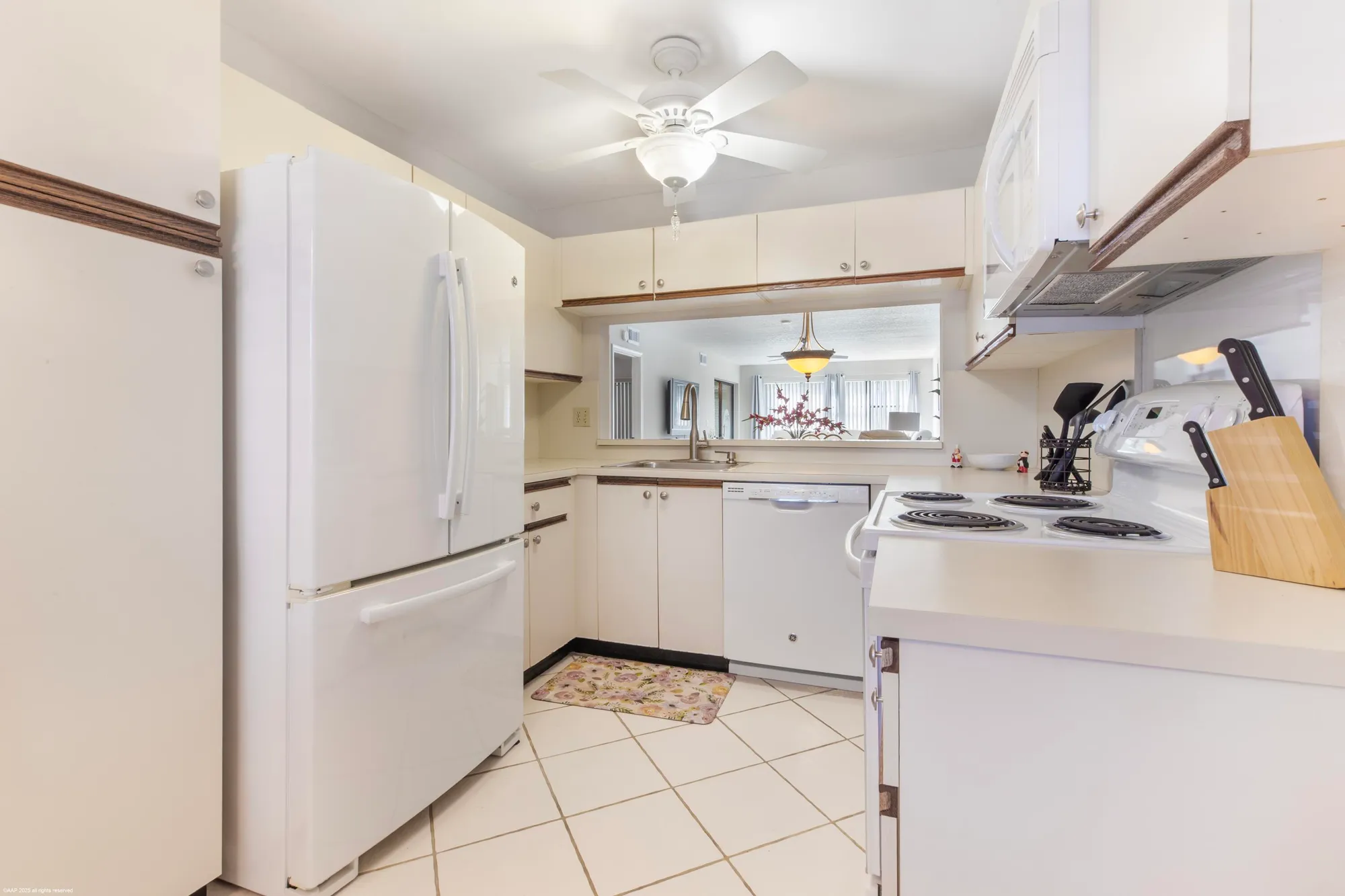 Property Slideshow image 10 of 29 | 7698 tahiti ln 105, Lake Worth, FL, 33467