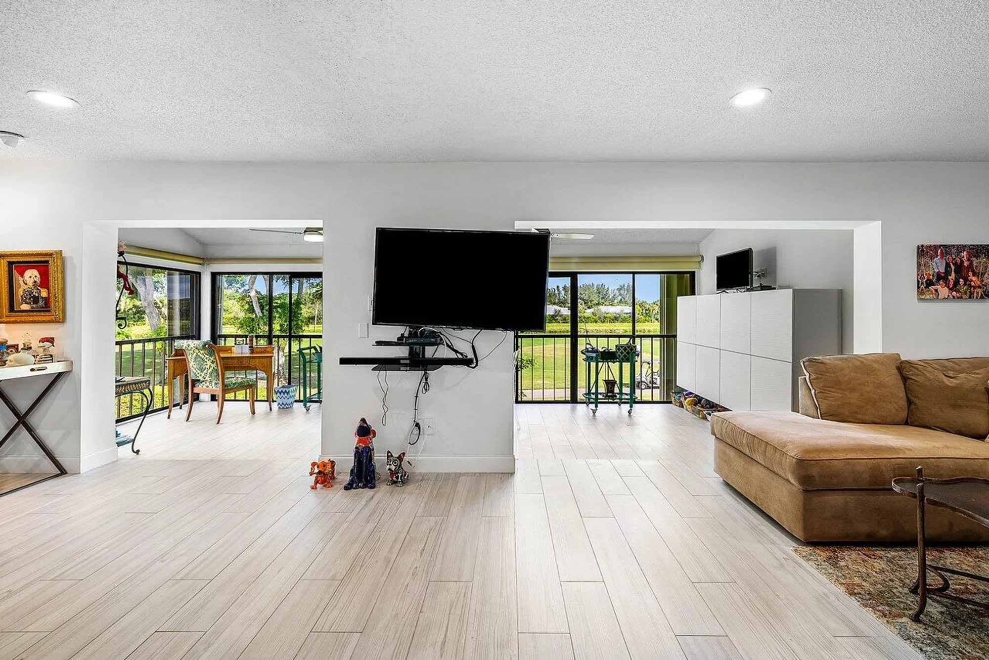 Property Slideshow image 17 of 40 | 7920 eastlake dr apt 19b, Boca Raton, FL, 33433