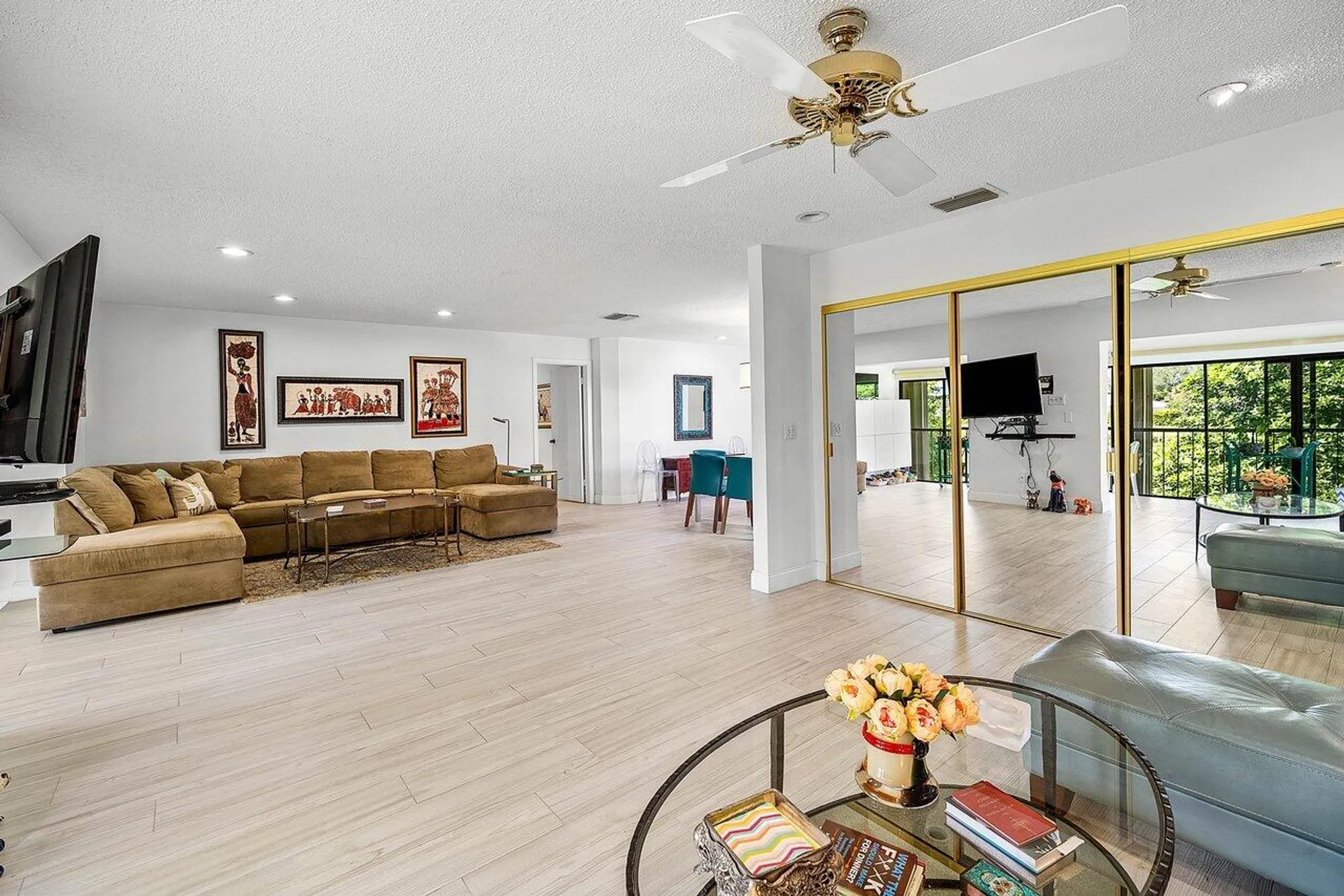 Property Slideshow image 16 of 40 | 7920 eastlake dr apt 19b, Boca Raton, FL, 33433