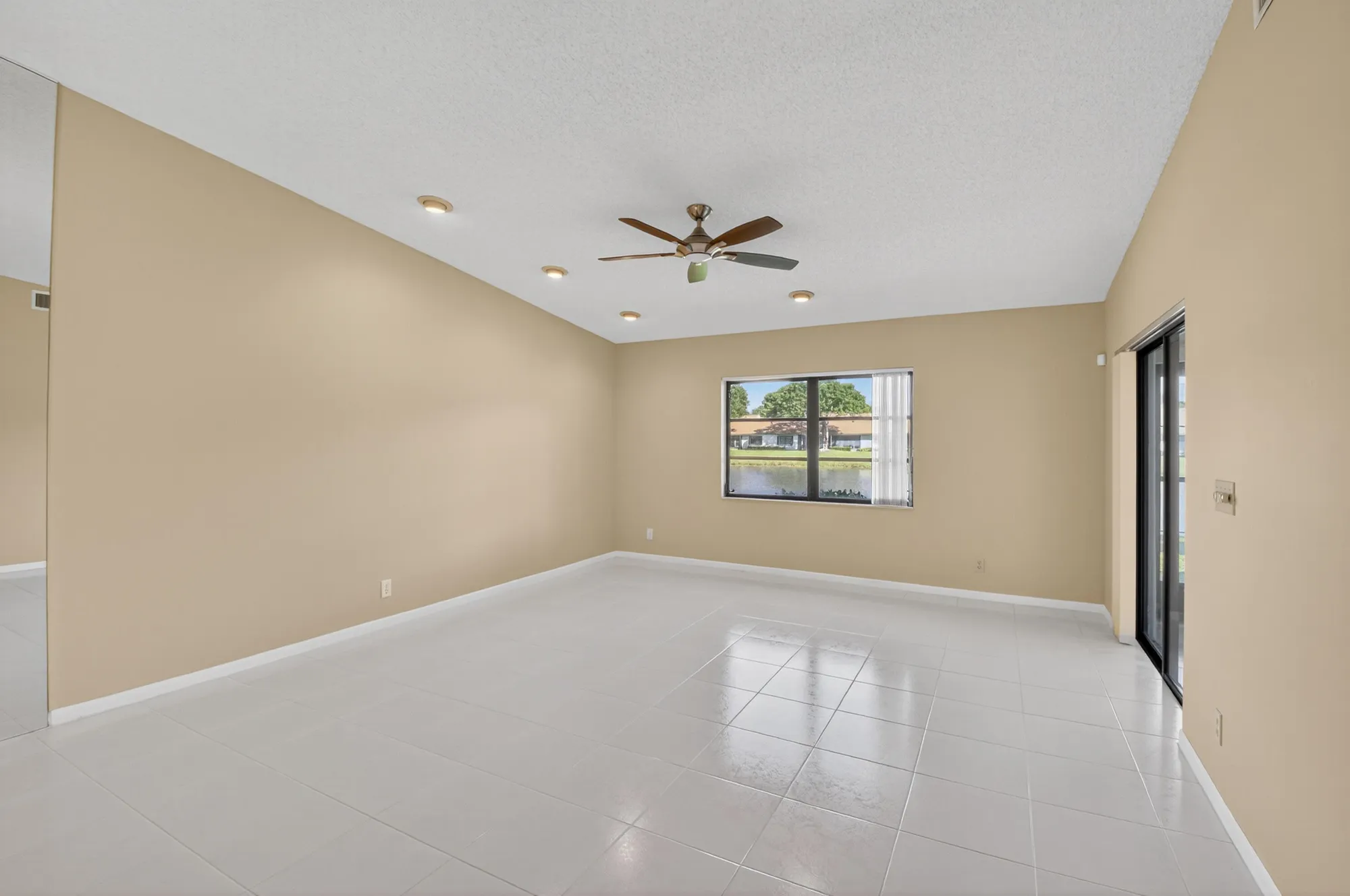 Property Slideshow image 9 of 41 | 8205 springview ter, Boca Raton, FL, 33496