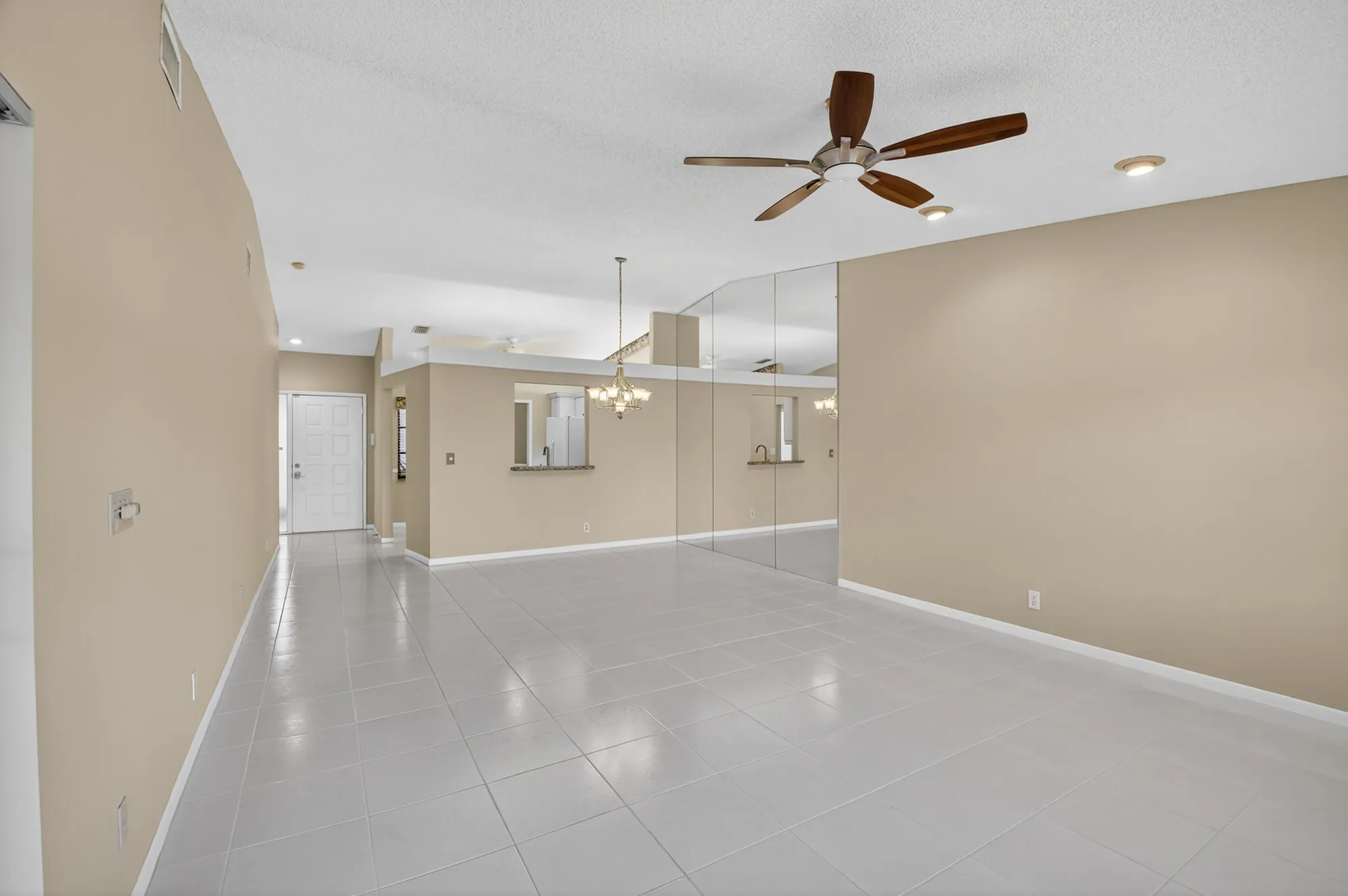 Property Slideshow image 14 of 41 | 8205 springview ter, Boca Raton, FL, 33496