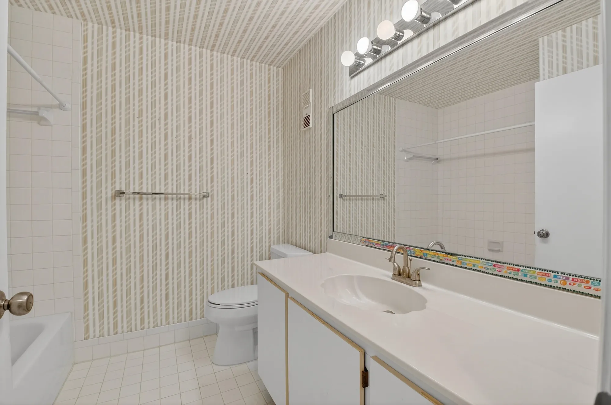 Property Slideshow image 23 of 41 | 8205 springview ter, Boca Raton, FL, 33496