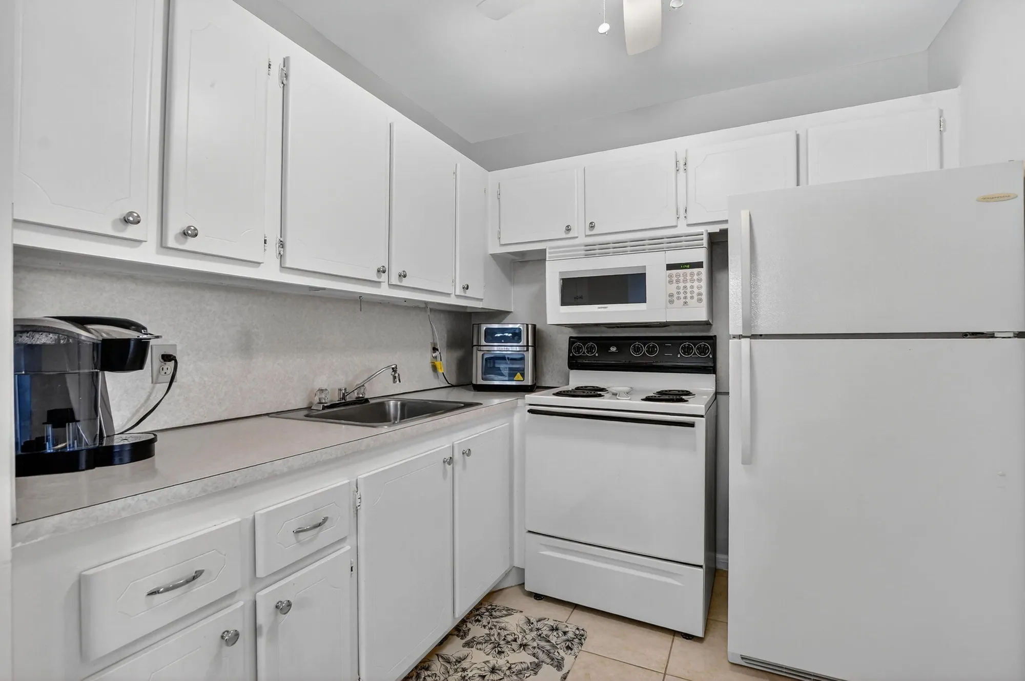 Property Slideshow image 14 of 61 | 386 tilford r, Deerfield Beach, FL, 33442