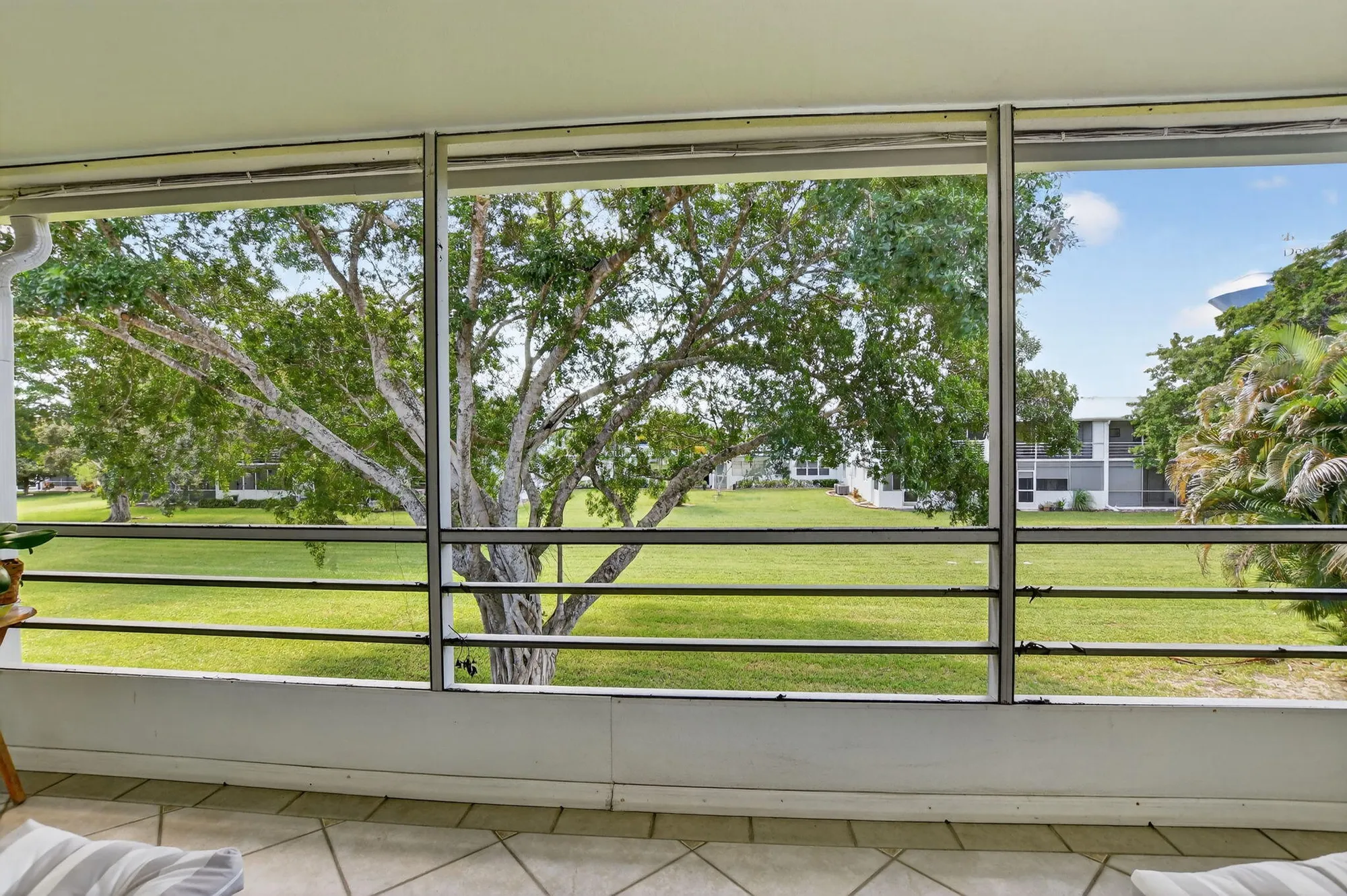 Property Slideshow image 18 of 61 | 386 tilford r, Deerfield Beach, FL, 33442
