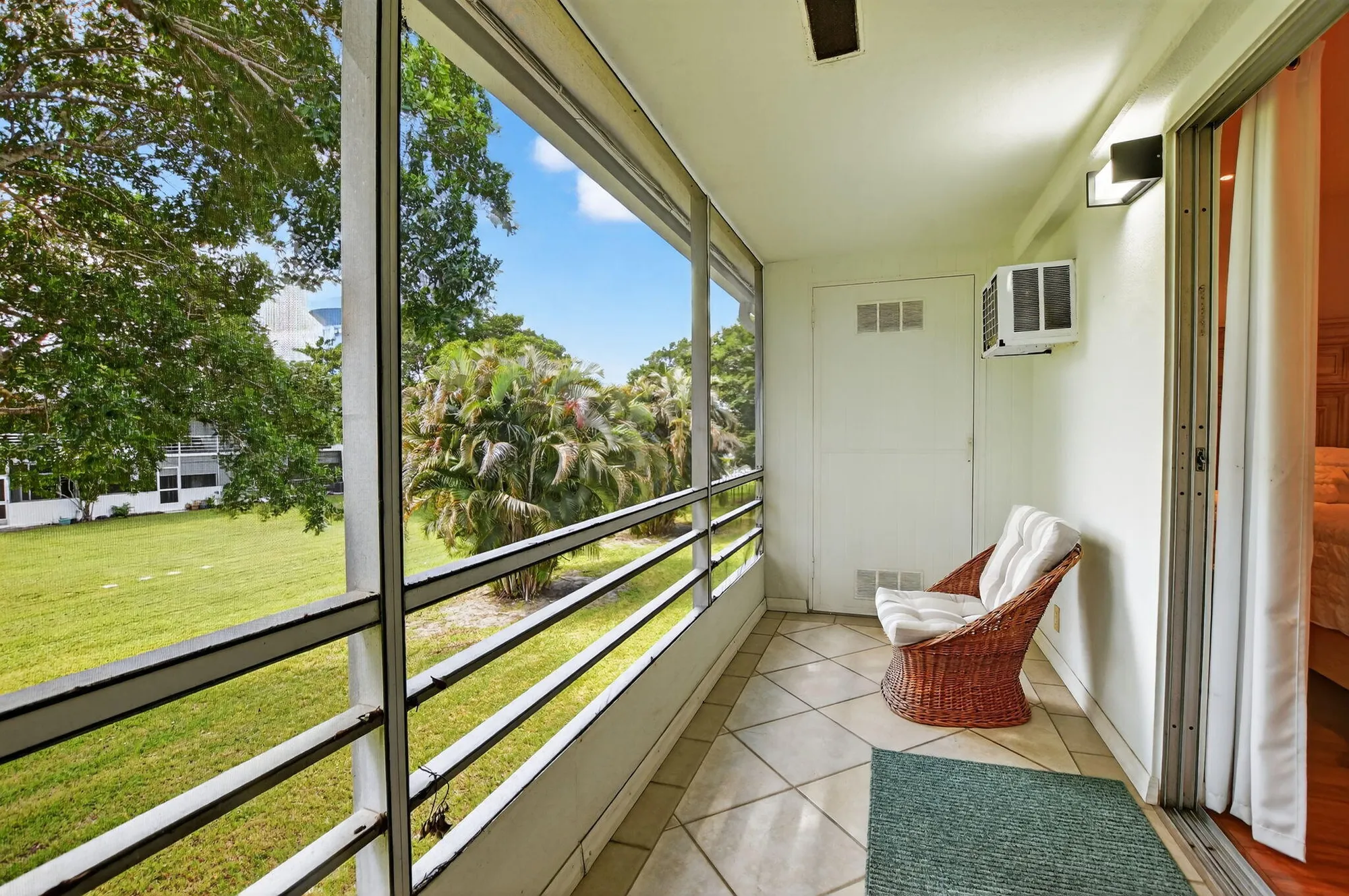Property Slideshow image 19 of 61 | 386 tilford r, Deerfield Beach, FL, 33442