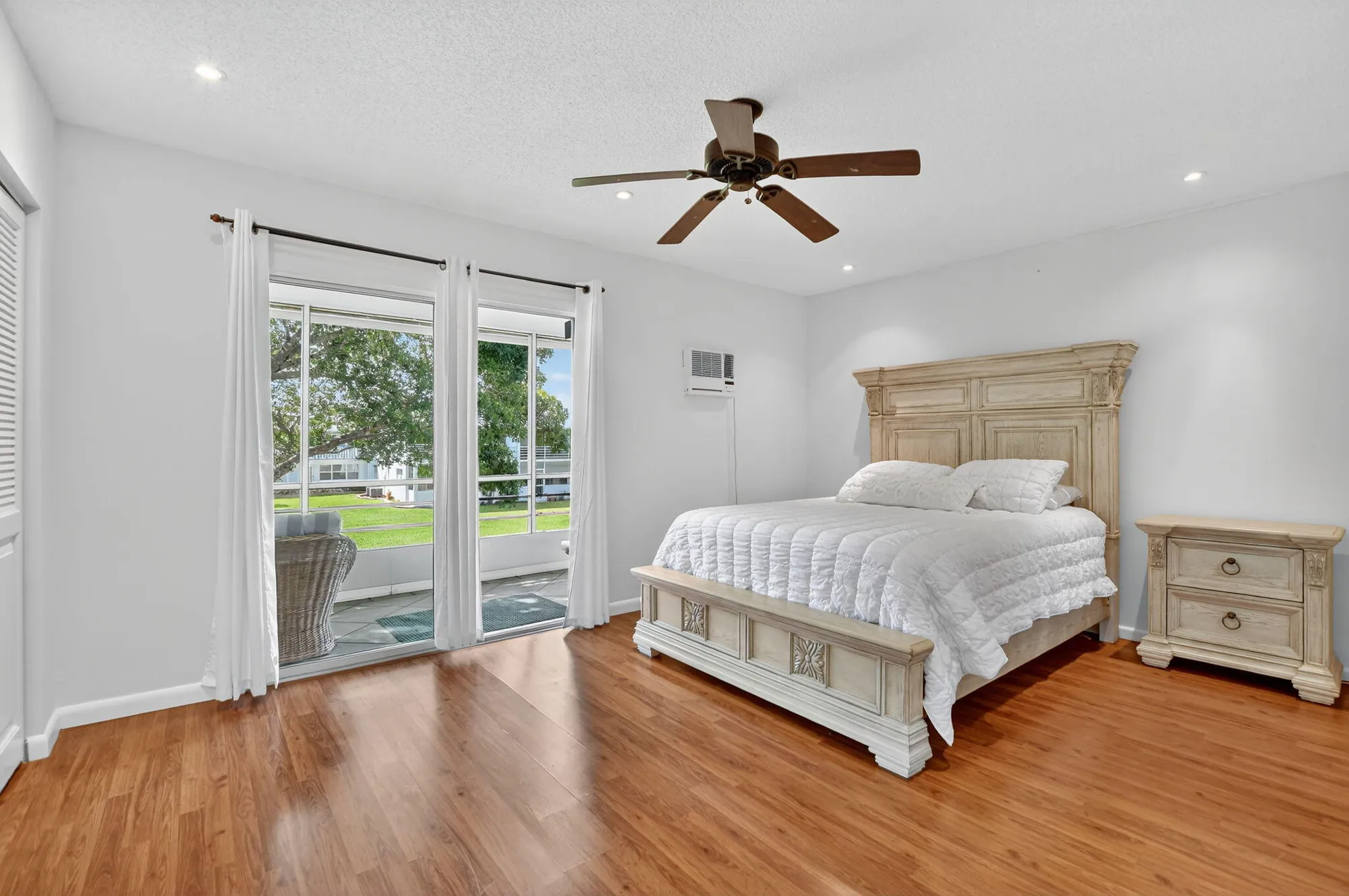 Property Slideshow image 21 of 61 | 386 tilford r, Deerfield Beach, FL, 33442