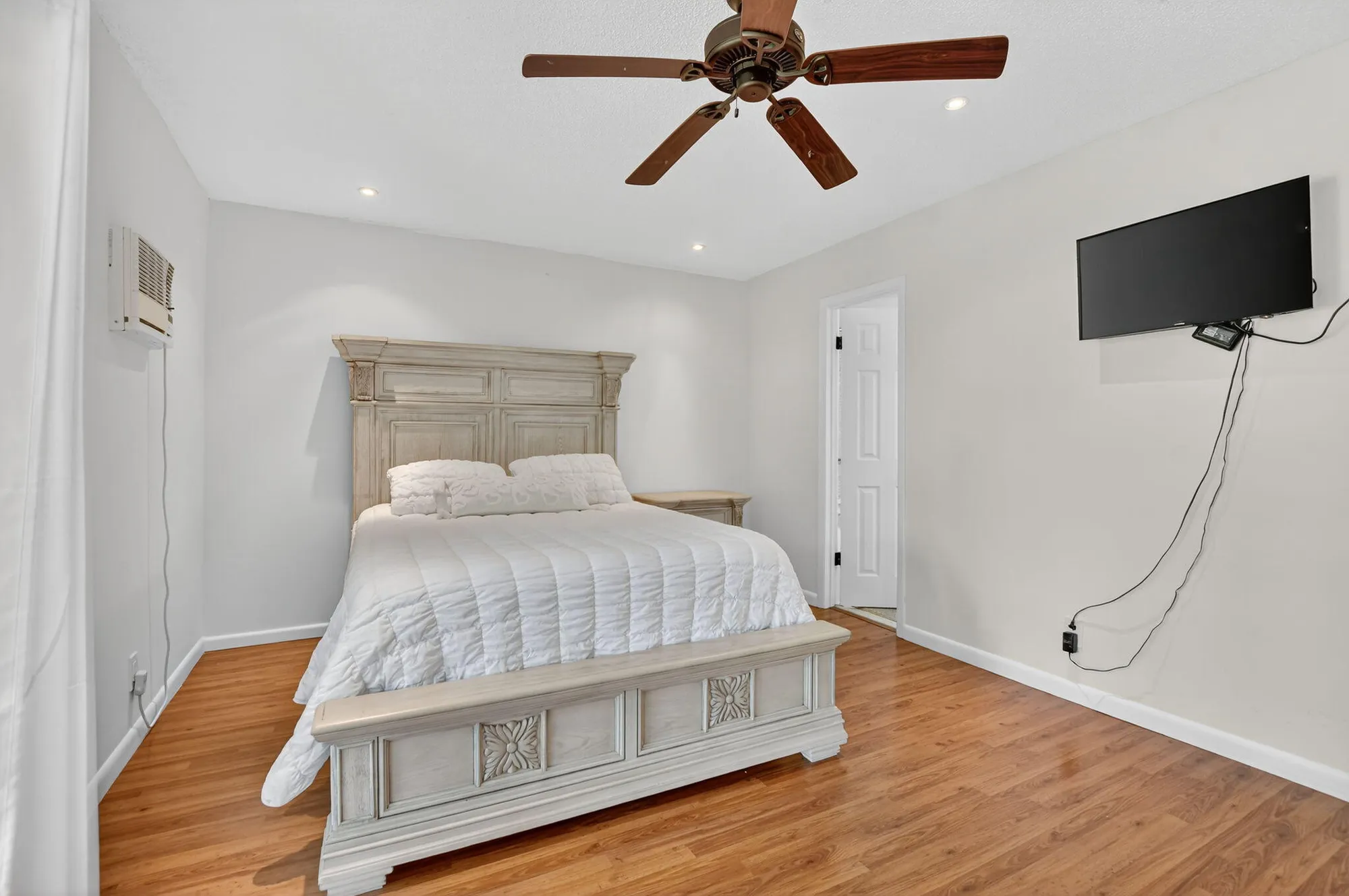 Property Slideshow image 22 of 61 | 386 tilford r, Deerfield Beach, FL, 33442