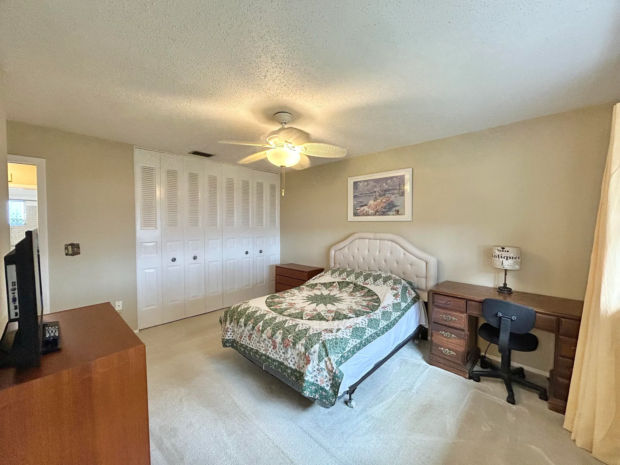 Property Slideshow image 13 of 37 | 2787 dudley dr g, West Palm Beach, FL, 33415