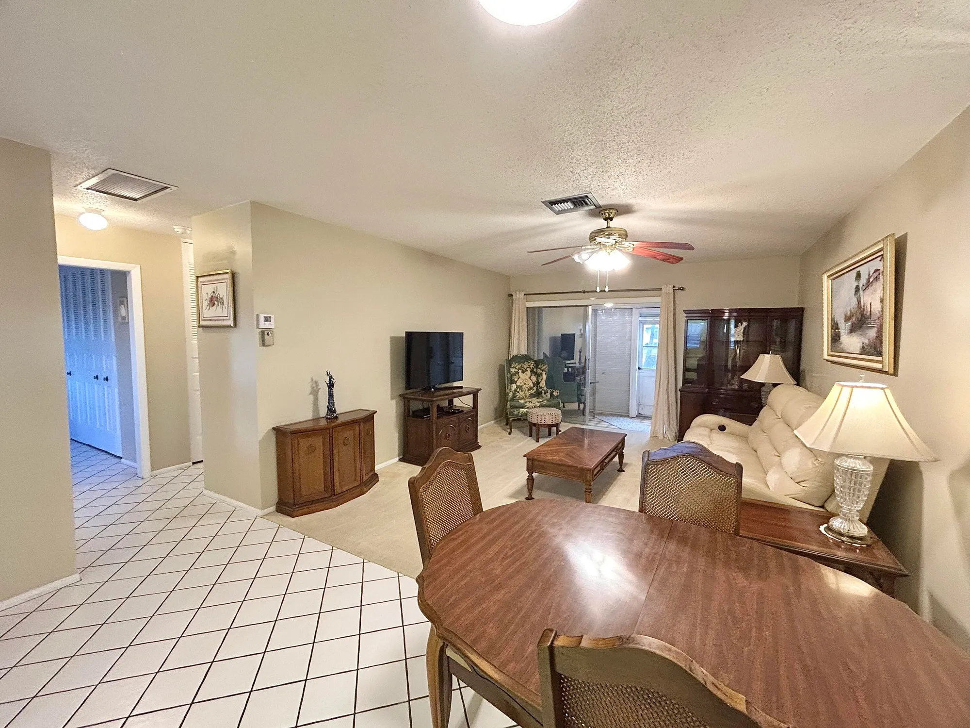 Property Slideshow image 4 of 37 | 2787 dudley dr g, West Palm Beach, FL, 33415