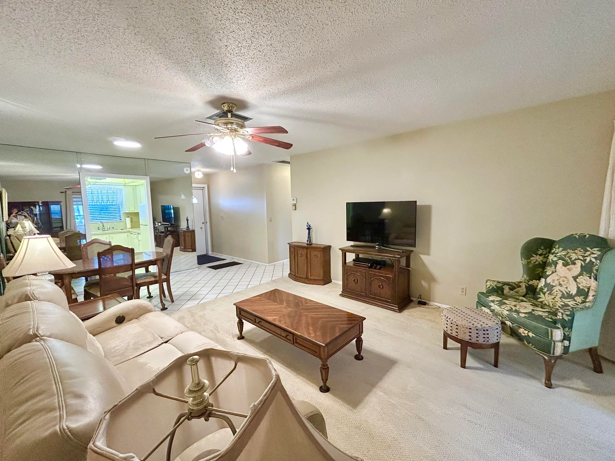 Property Slideshow image 6 of 37 | 2787 dudley dr g, West Palm Beach, FL, 33415