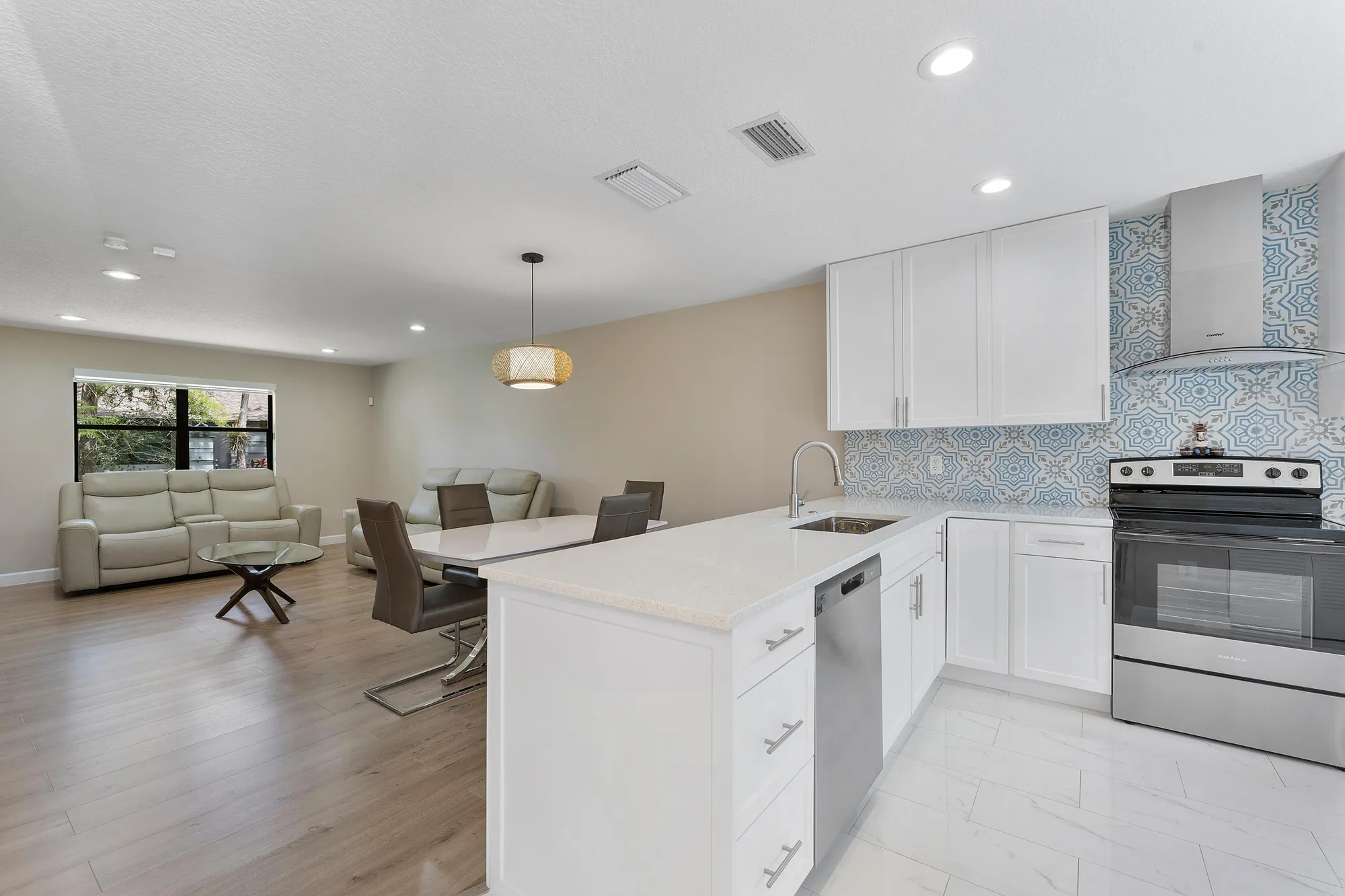 Property Slideshow image 2 of 37 | 319 elmira ct, Royal Palm Beach, FL, 33411