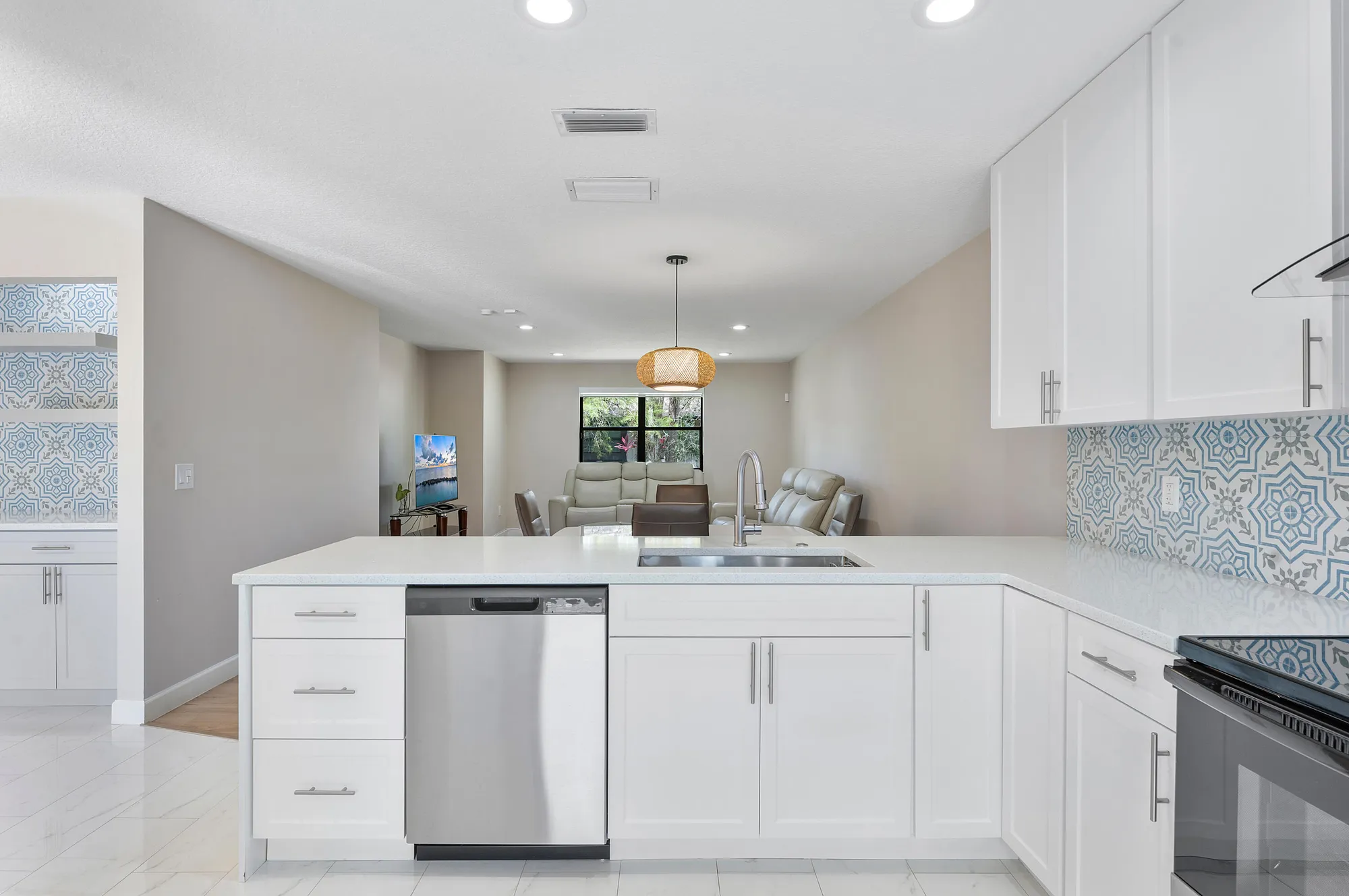 Property Slideshow image 5 of 37 | 319 elmira ct, Royal Palm Beach, FL, 33411